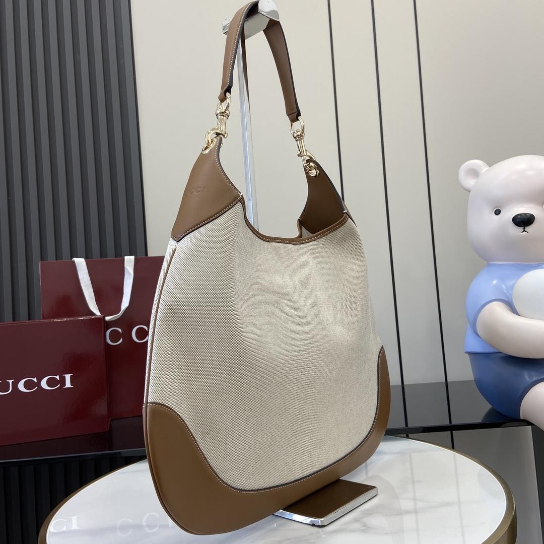 Gucci B Medium Shoulder Bag - PerfectKickZ