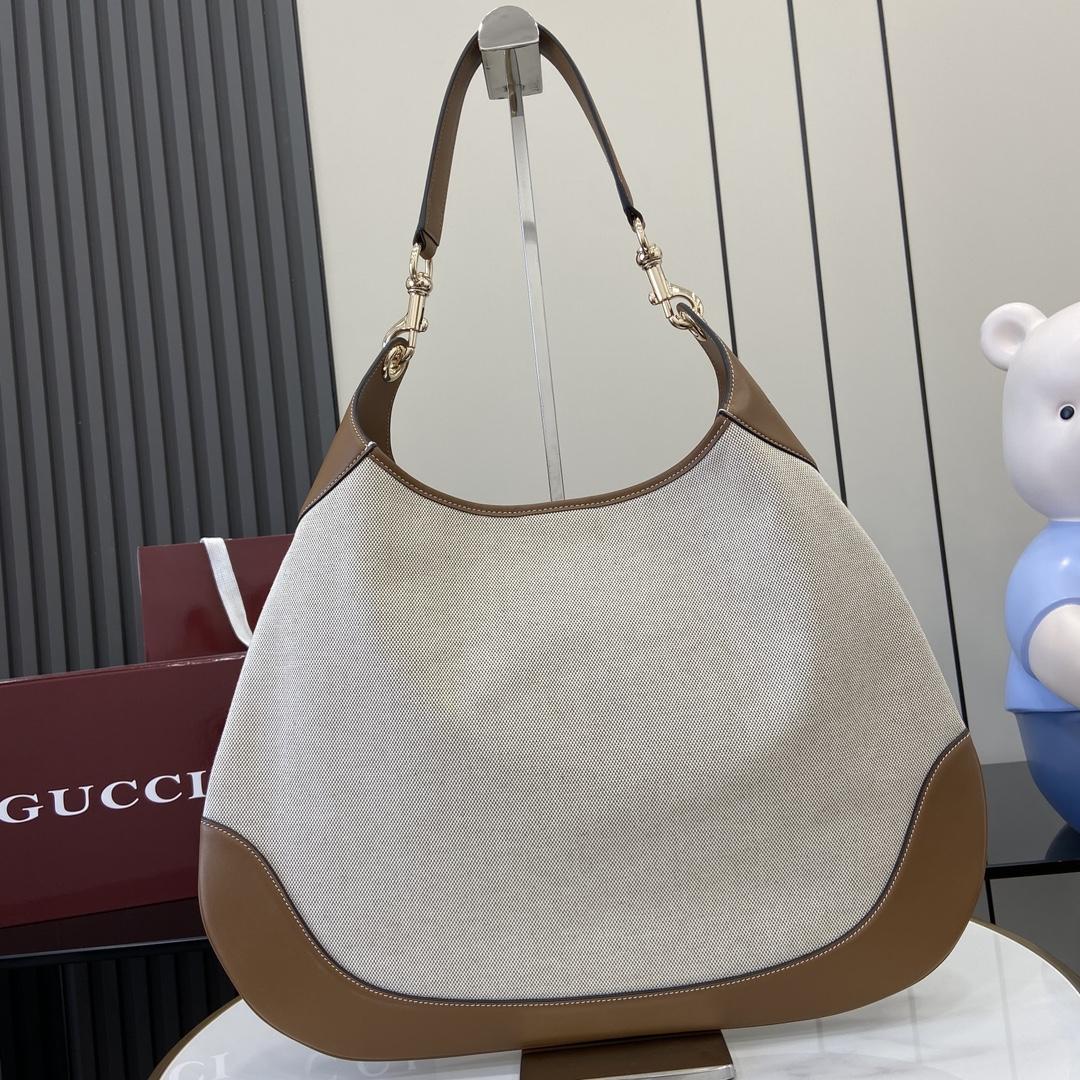 Gucci B Medium Shoulder Bag - PerfectKickZ