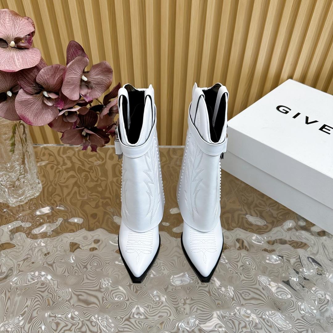 Givenchy Shark Lock Cowboy Ankle Boots In Leather - PerfectKickZ