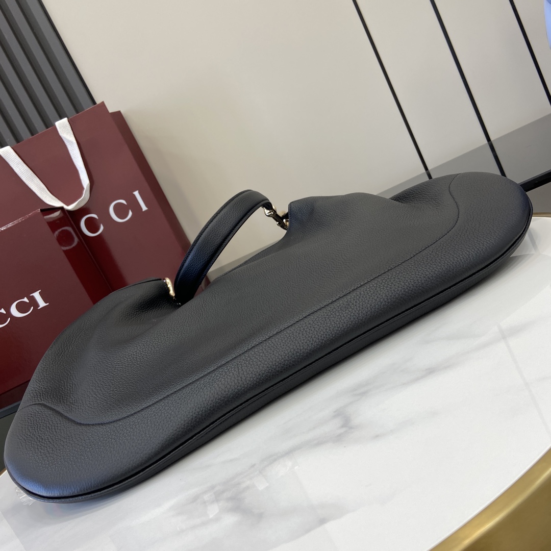 Gucci B Medium Shoulder Bag - PerfectKickZ