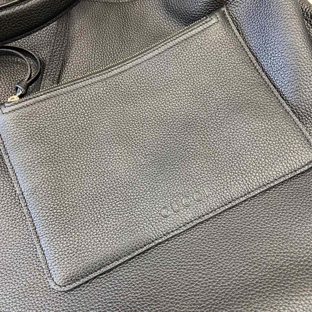 Gucci B Medium Shoulder Bag - PerfectKickZ