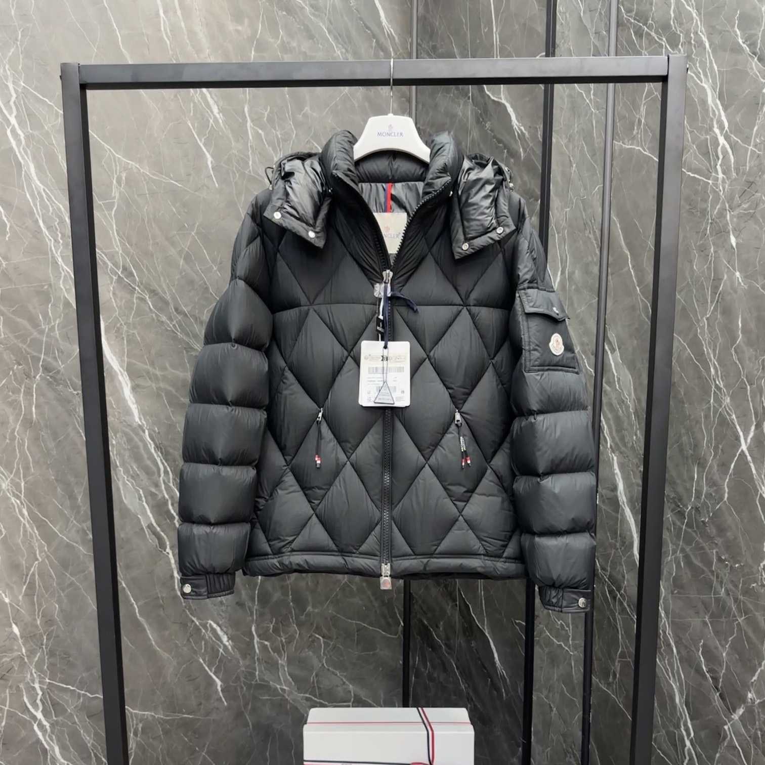 Moncler Averole Short Down Jacket - PerfectKickZ