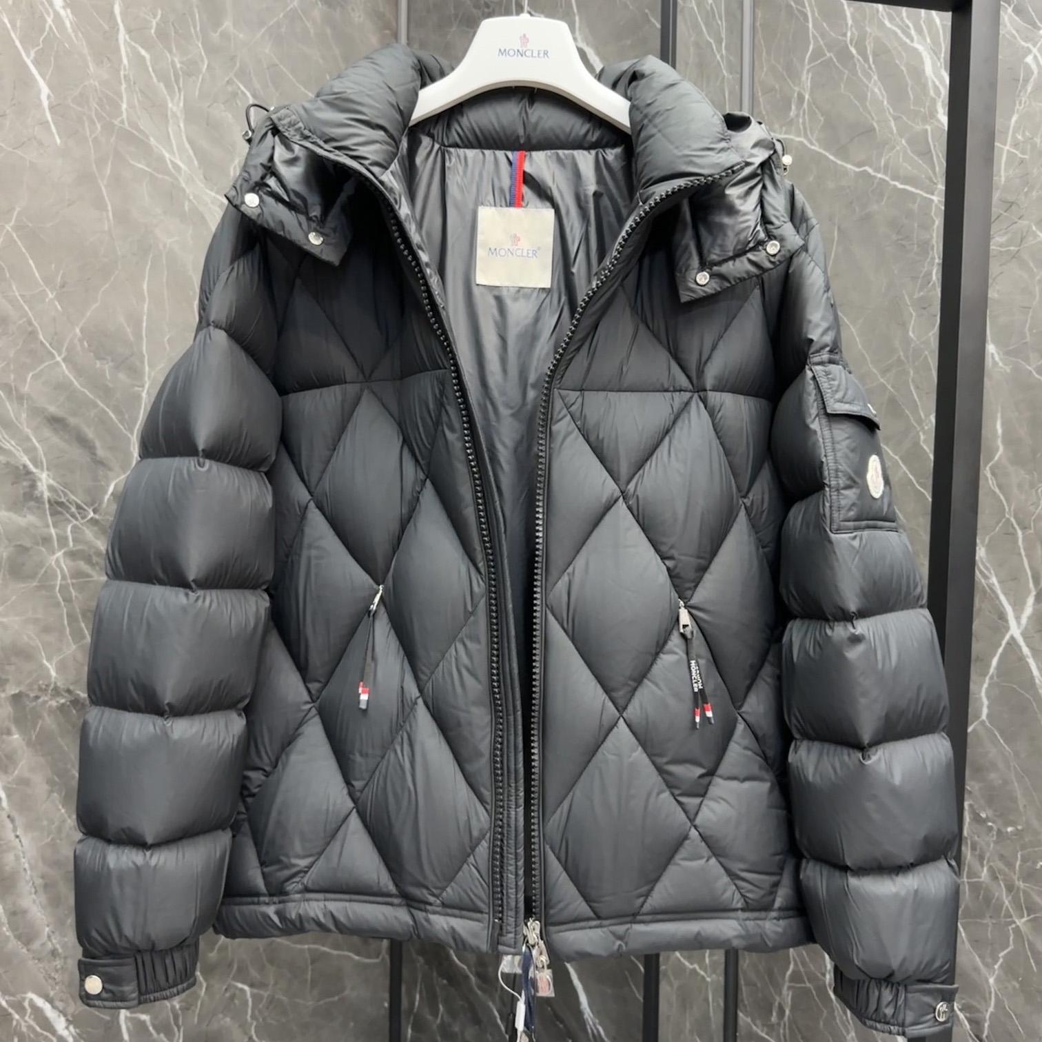 Moncler Averole Short Down Jacket - PerfectKickZ