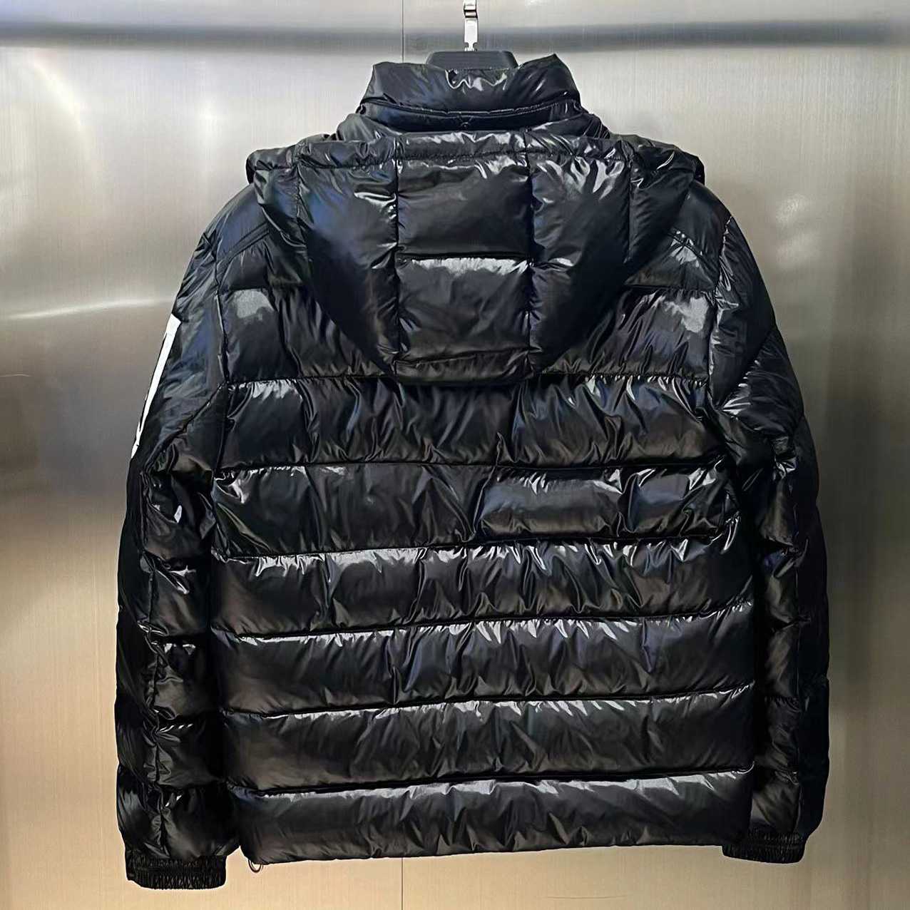 Moncler Saulx Short Down Jacket - PerfectKickZ