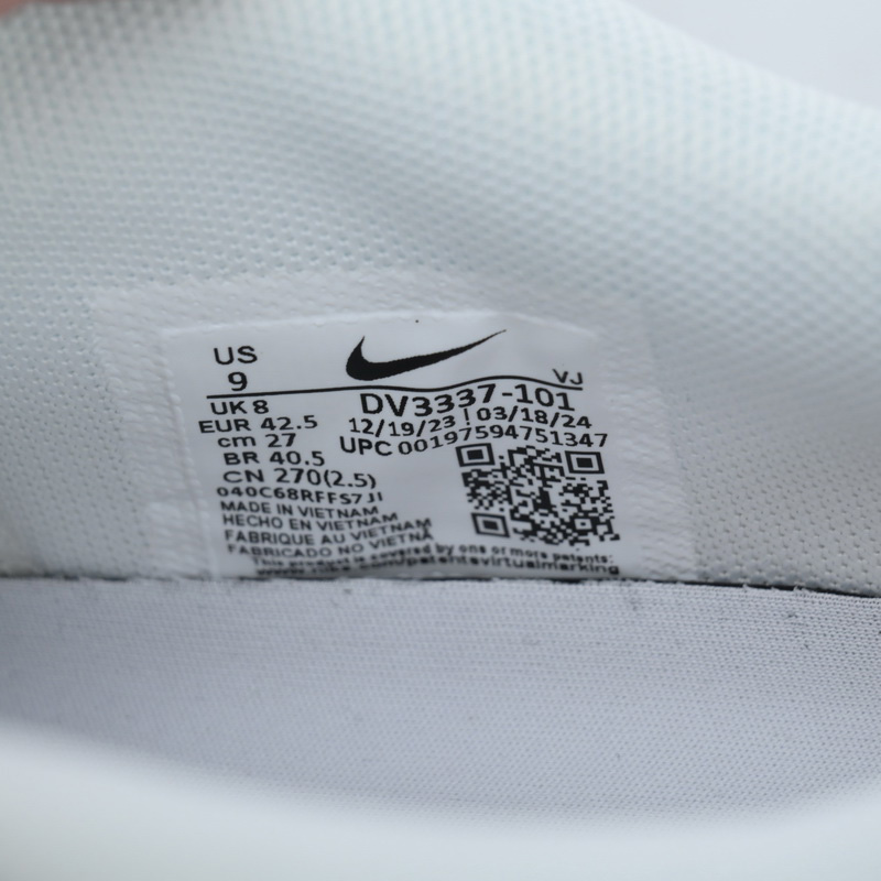 Air Max DN 'White Metallic Silver' Sneaker      DV3337-101  - PerfectKickZ