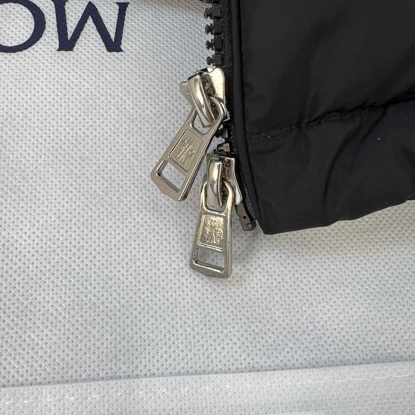 Moncler Bourne Short Down Jacket - PerfectKickZ