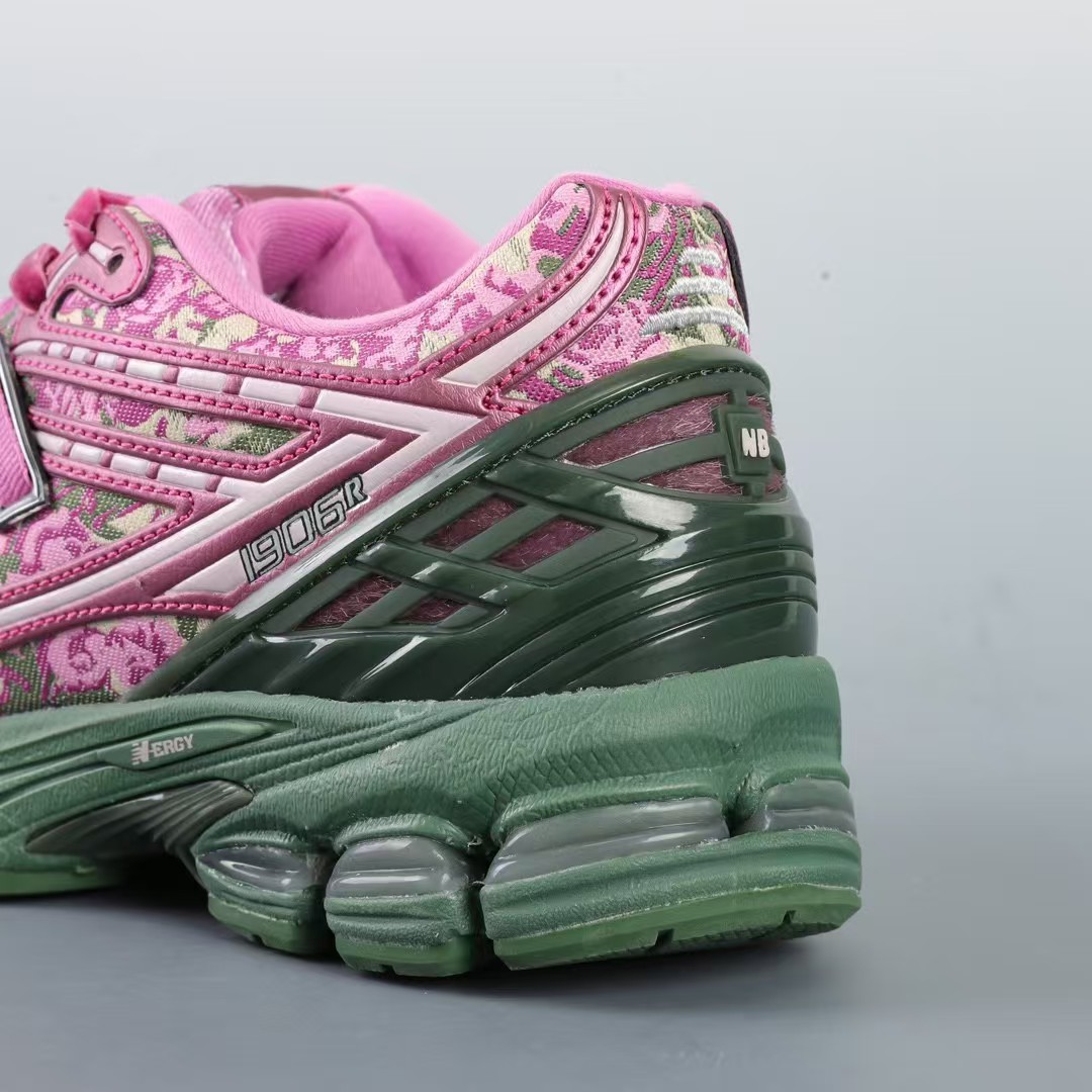New Balance NB Sneakers      M1906RDB - PerfectKickZ