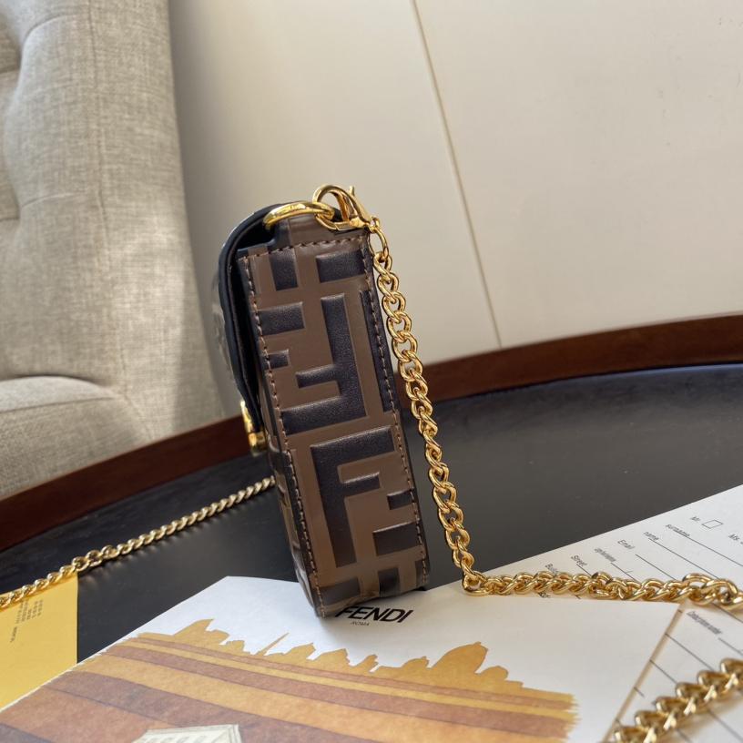 Fendi Envelope Clutch on Chain Zucca Embossed Leather （ 21-12-3.5cm ） - PerfectKickZ