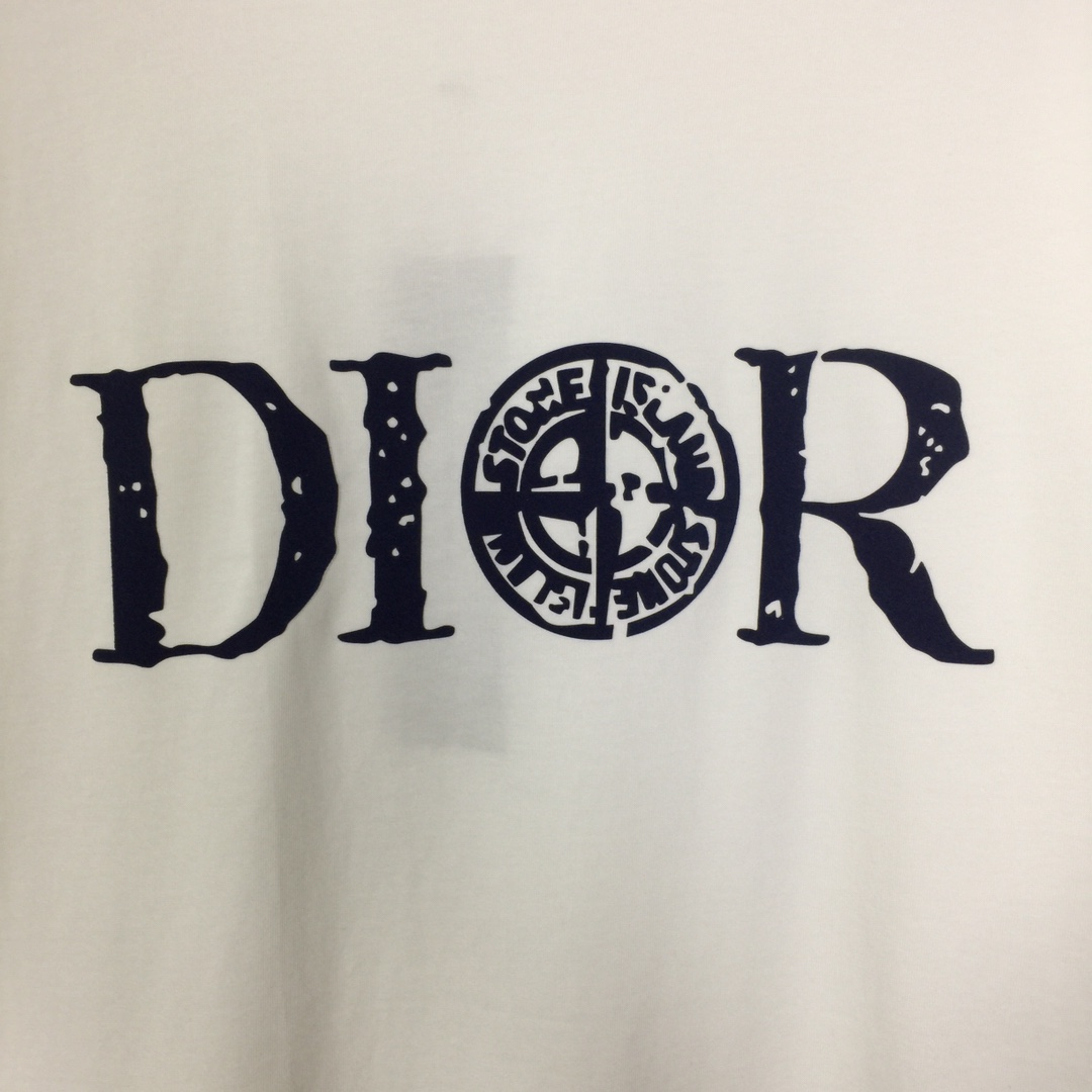 Dior And Stone Island T-Shirt - PerfectKickZ