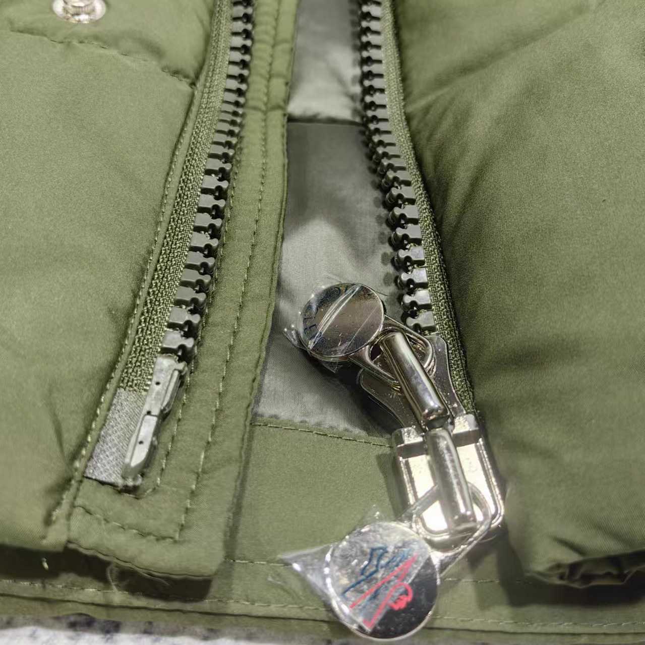 Moncler Vezere Short Down Jacket - PerfectKickZ