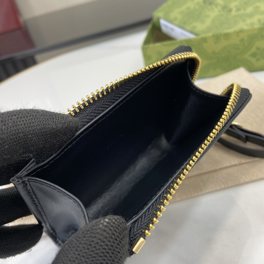Gucci GG Emblem Zip Card Case - PerfectKickZ