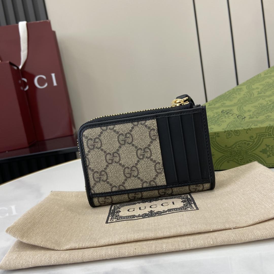 Gucci GG Emblem Zip Card Case - PerfectKickZ