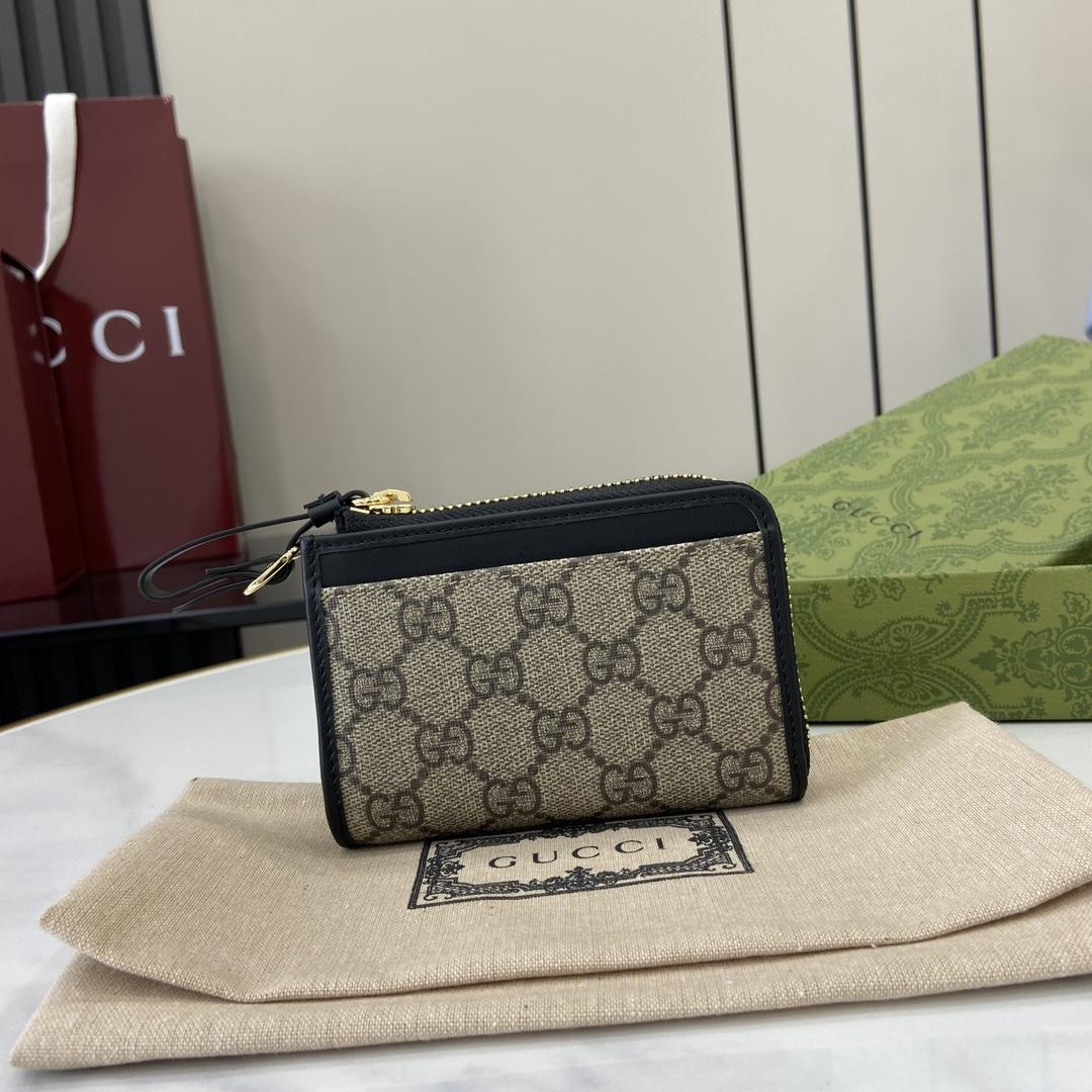 Gucci GG Emblem Zip Card Case - PerfectKickZ