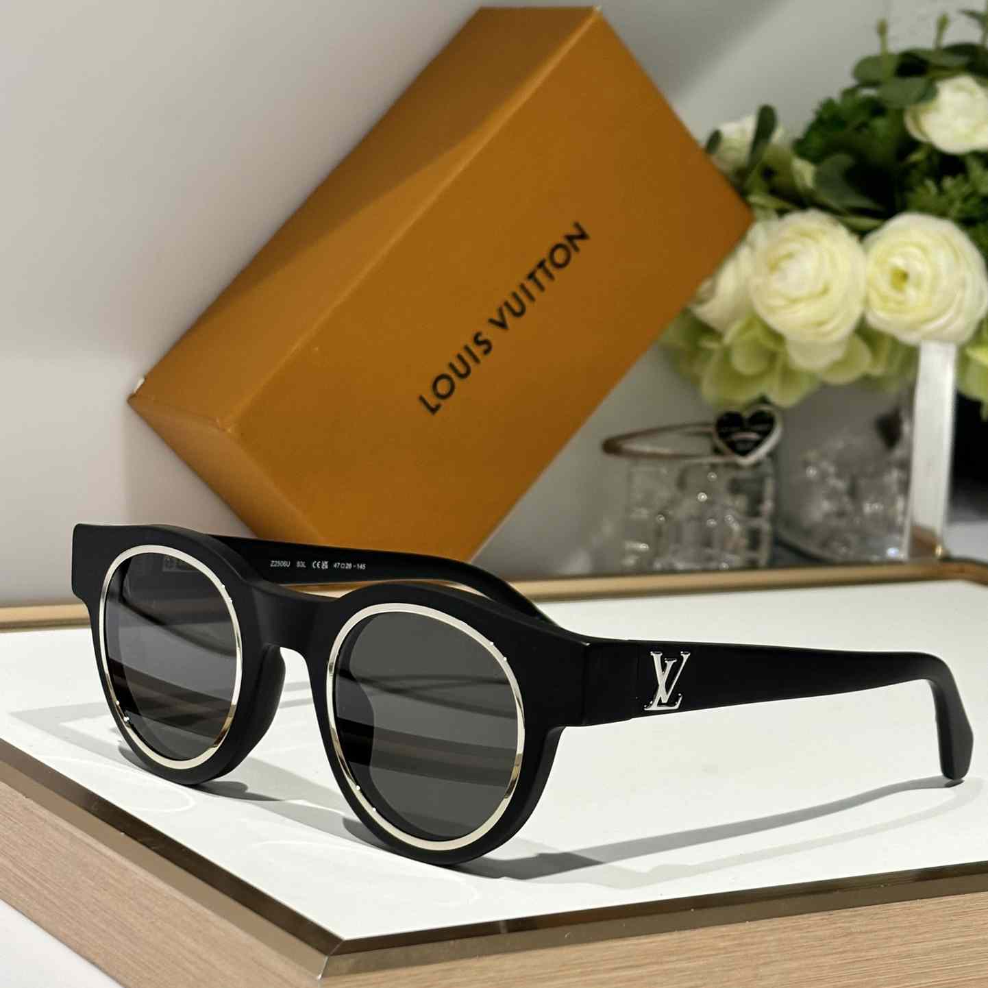 Louis Vuitton LV Legacy Round Sunglasses   Z2506U - PerfectKickZ