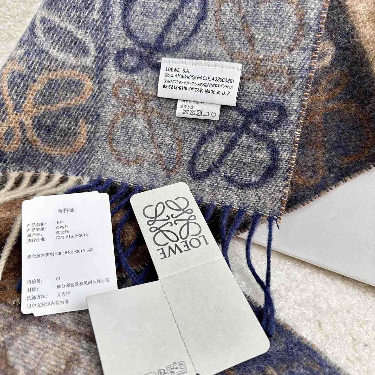 Loewe Scarf In Wool And Cashmere - PerfectKickZ