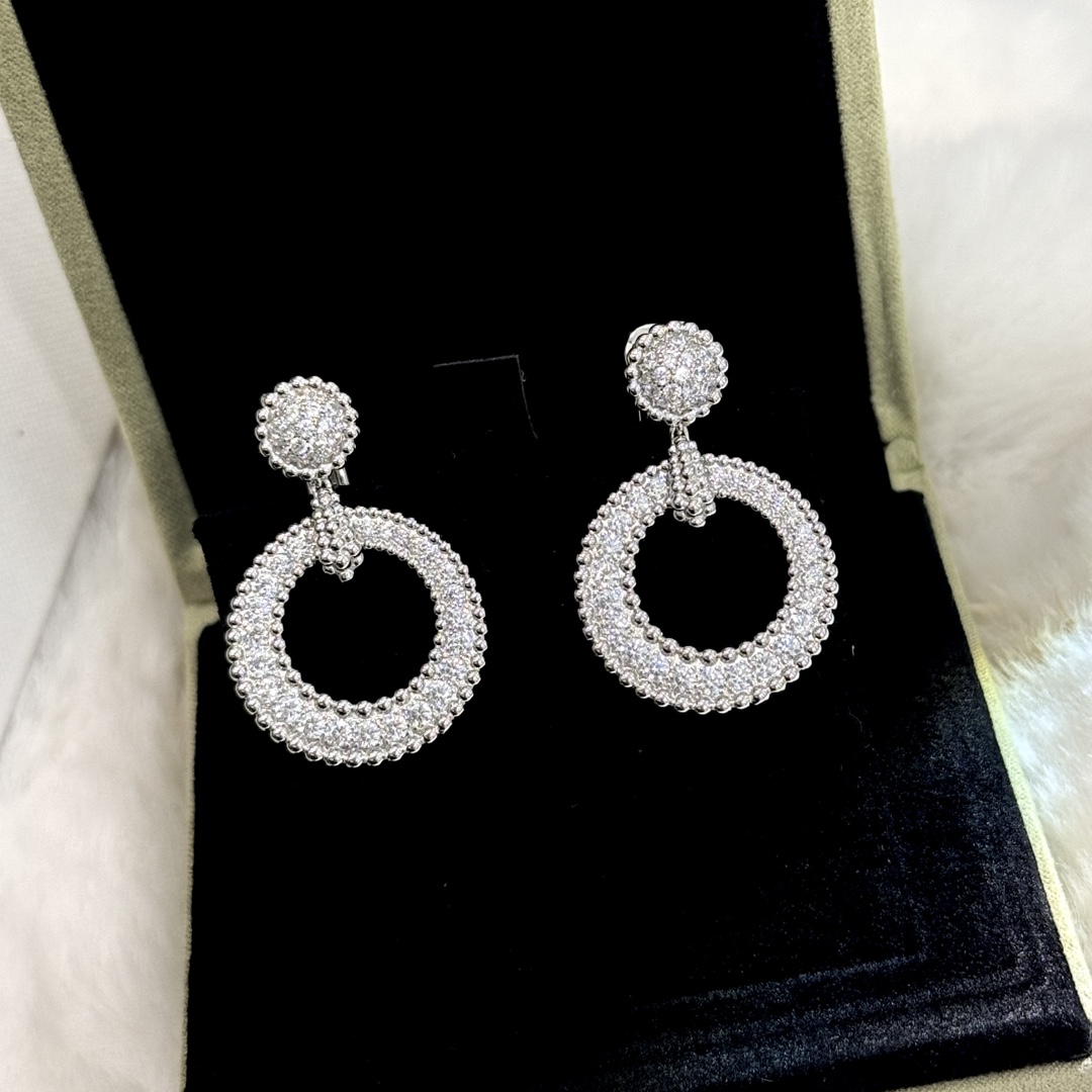Van Cleef & Arpels Earrings - PerfectKickZ