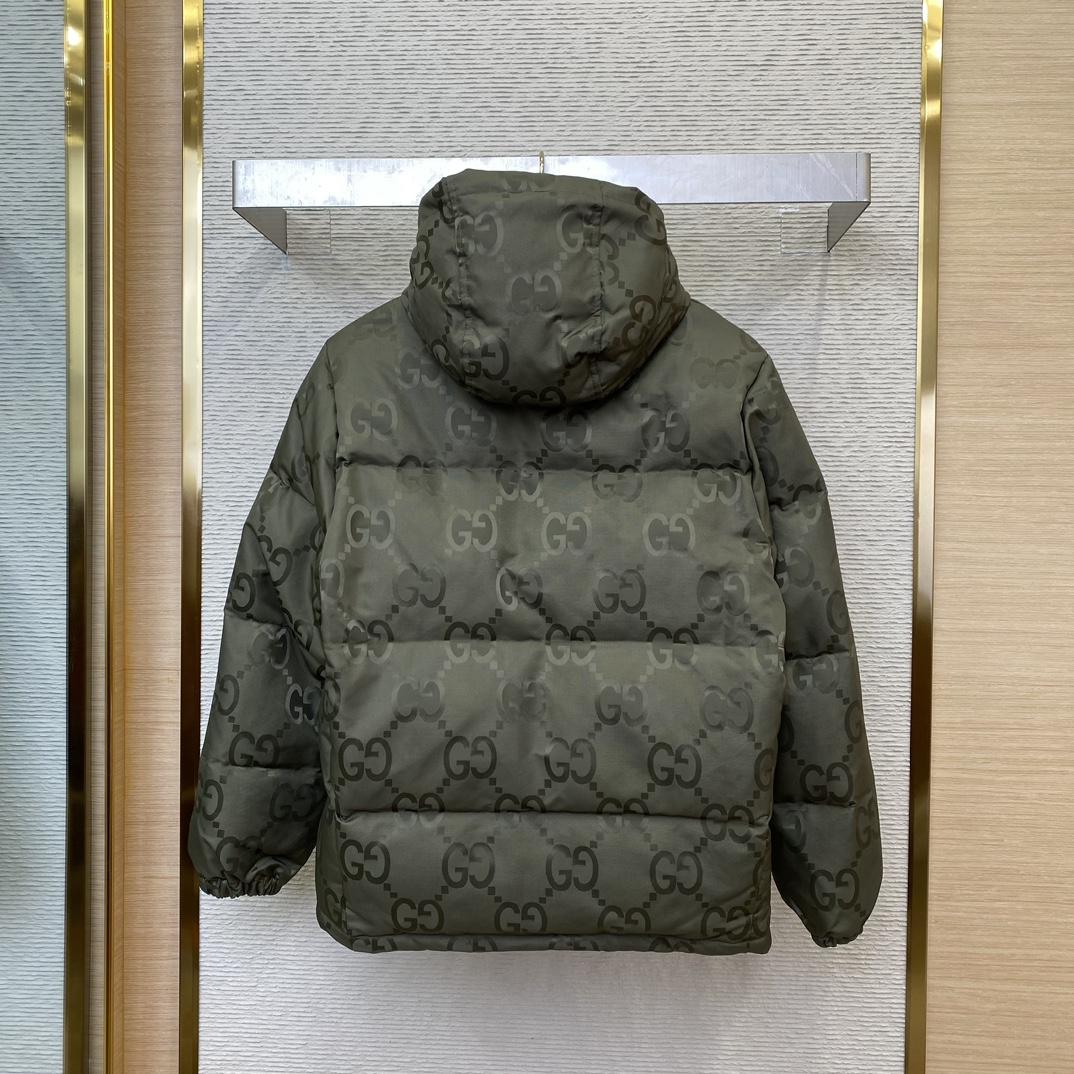 Gucci Jumbo Gg Canvas Down Jacket - 