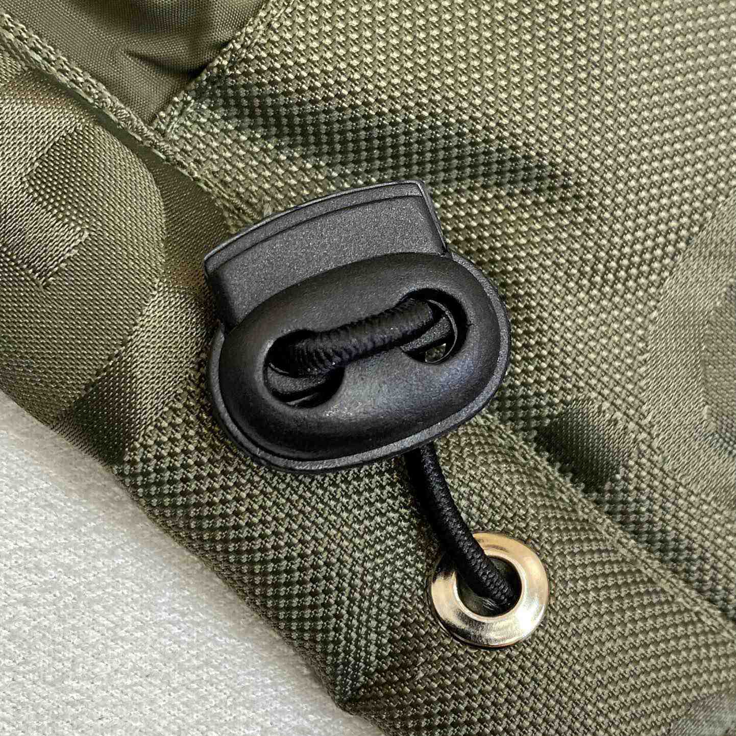 Gucci Jumbo Gg Canvas Down Jacket - 