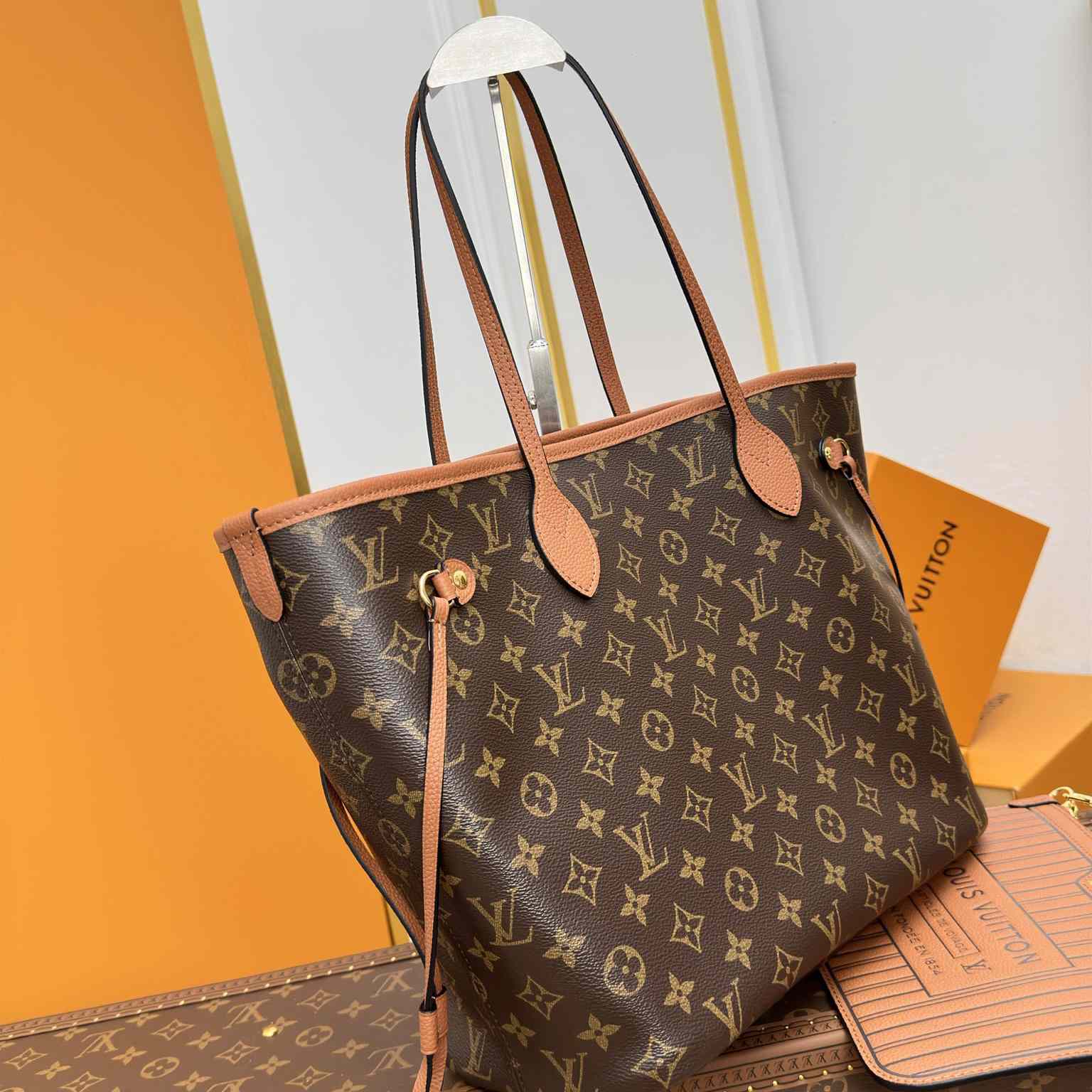 Louis Vuitton Neverfull Inside Out MM   M12061 - 