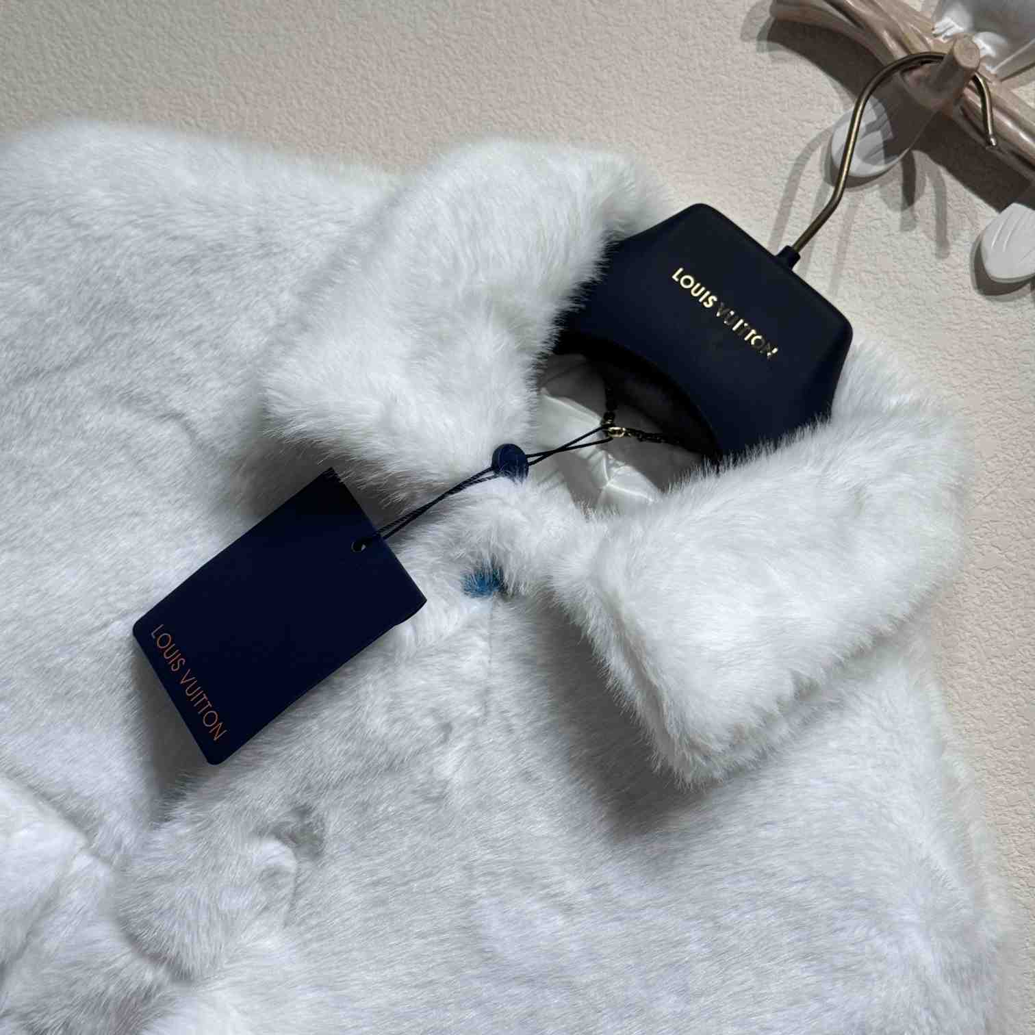 Louis Vuitton Mink Trucker Jacket  1AFXB7 - PerfectKickZ
