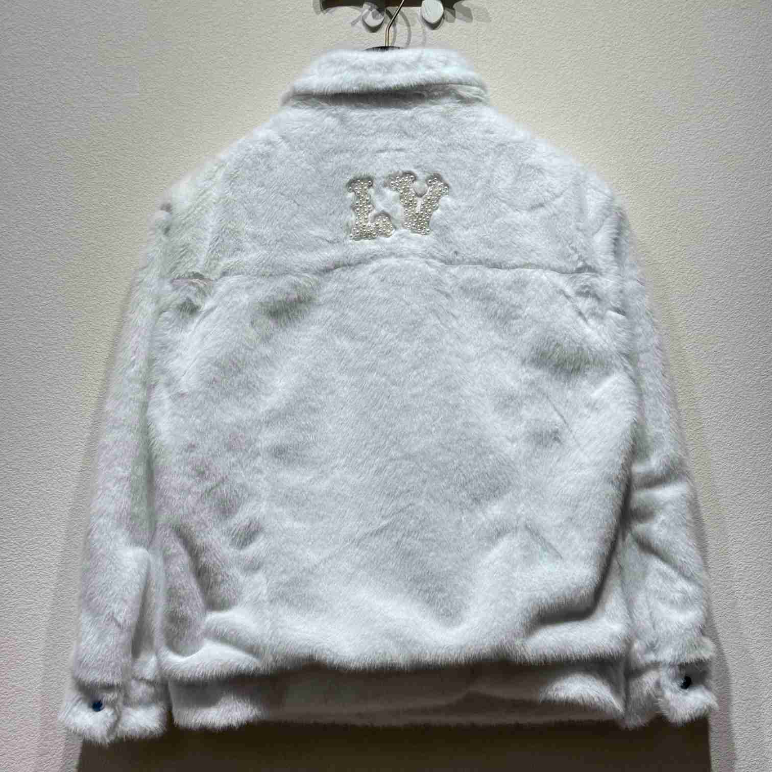 Louis Vuitton Mink Trucker Jacket  1AFXB7 - PerfectKickZ