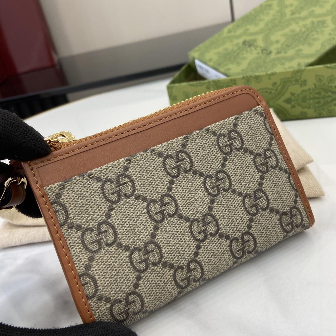 Gucci GG Emblem Zip Card Case - 