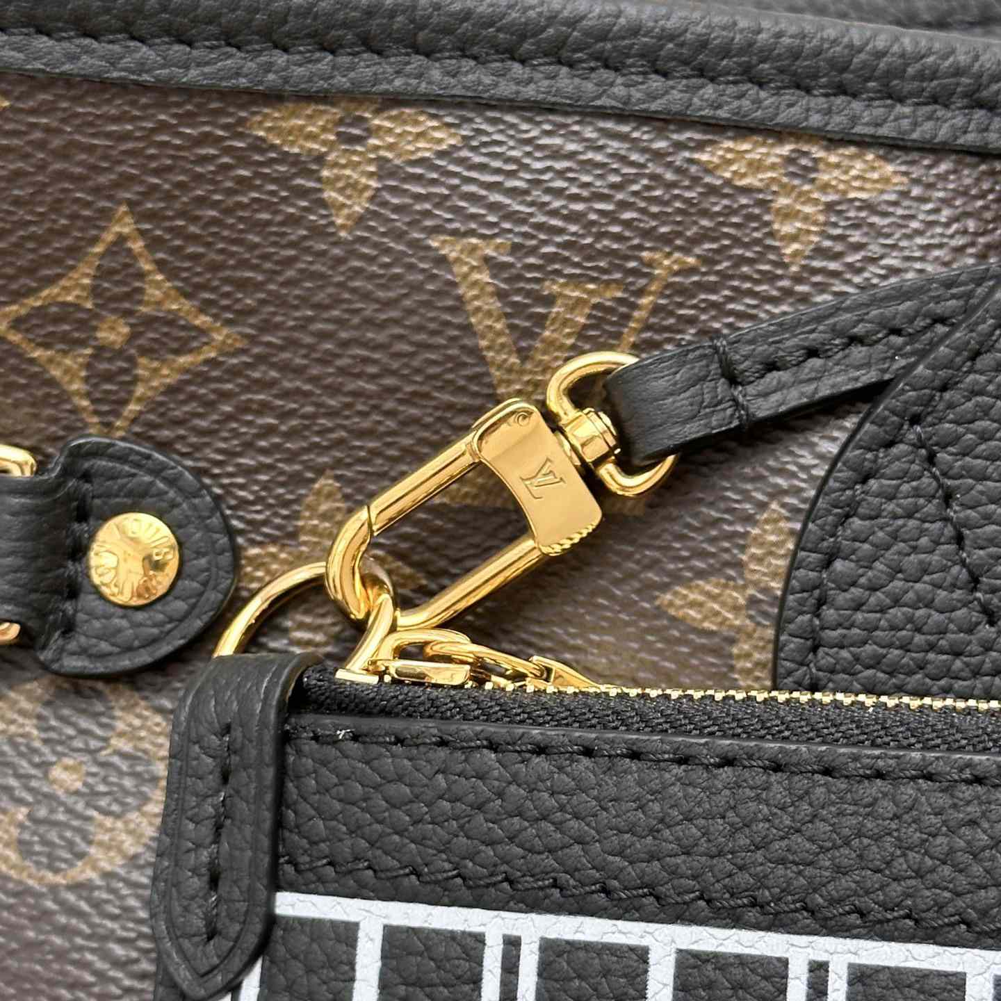 Louis Vuitton Neverfull Inside Out MM   M11946 - PerfectKickZ