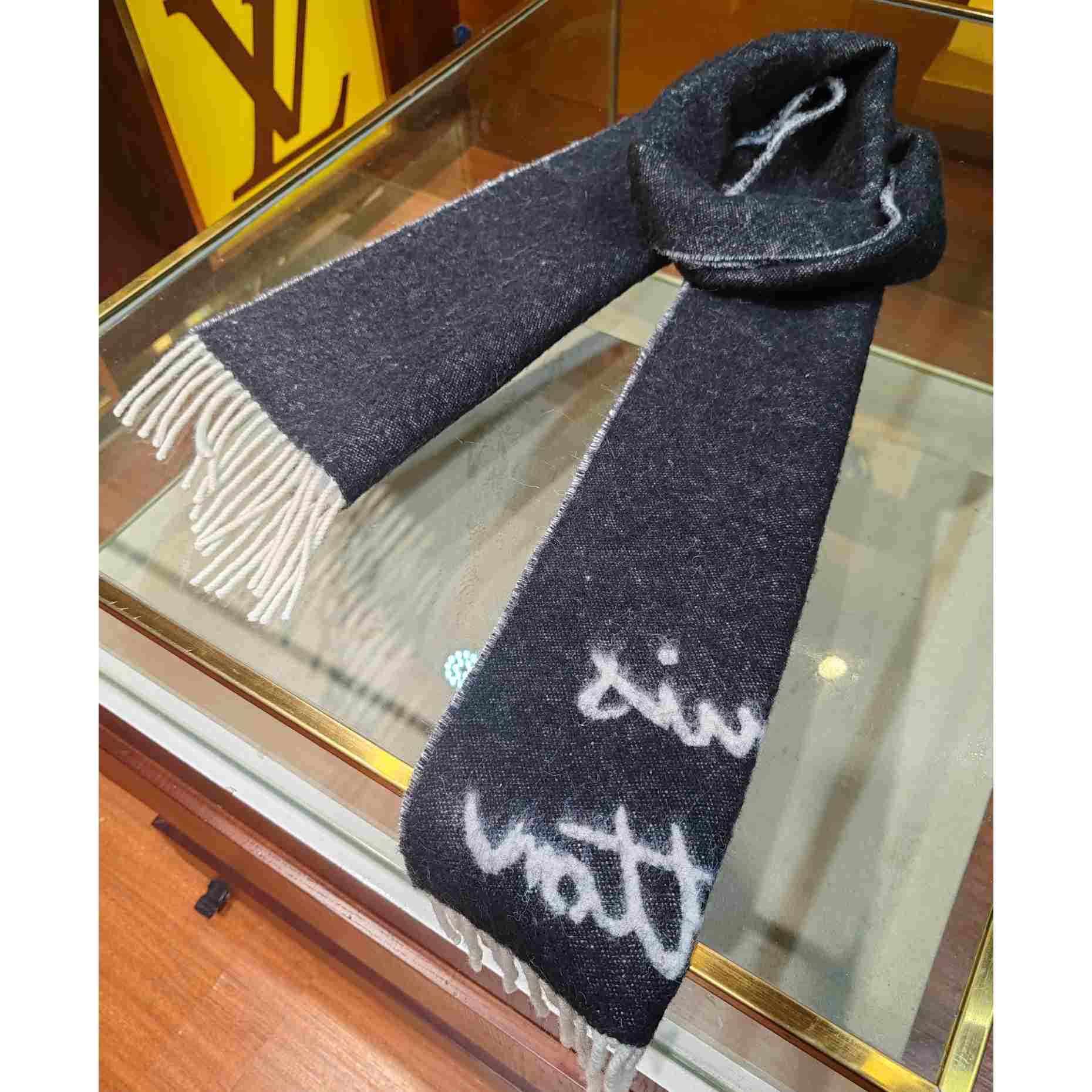 Louis Vuitton Fluffygram Scarf  M92527 - PerfectKickZ