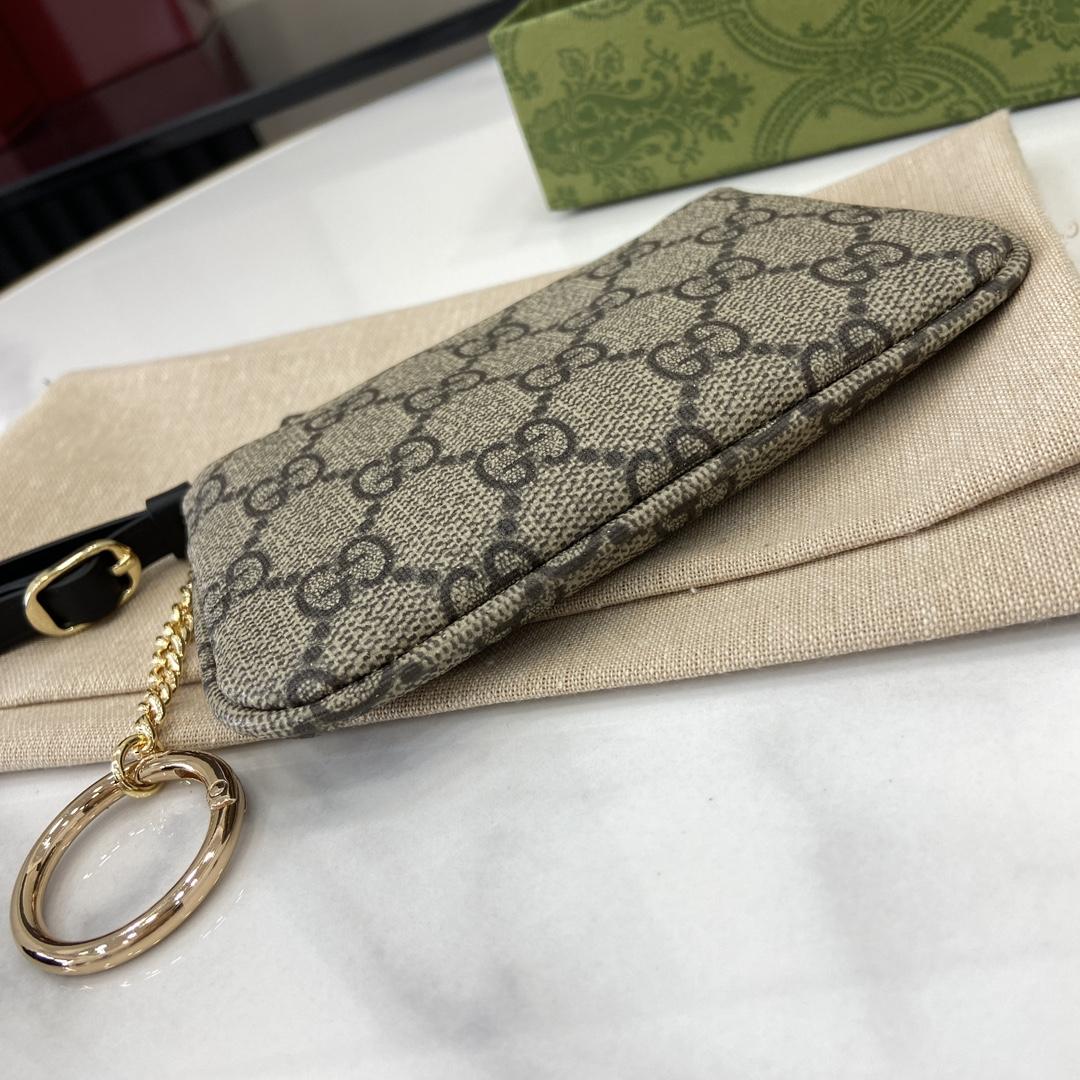 Gucci GG Emblem Key Case - PerfectKickZ