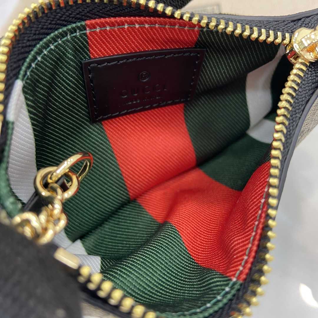 Gucci GG Emblem Key Case - PerfectKickZ