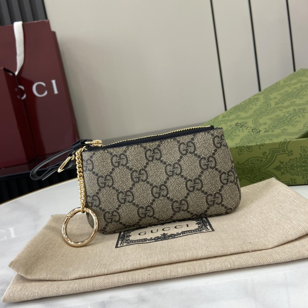 Gucci GG Emblem Key Case - PerfectKickZ