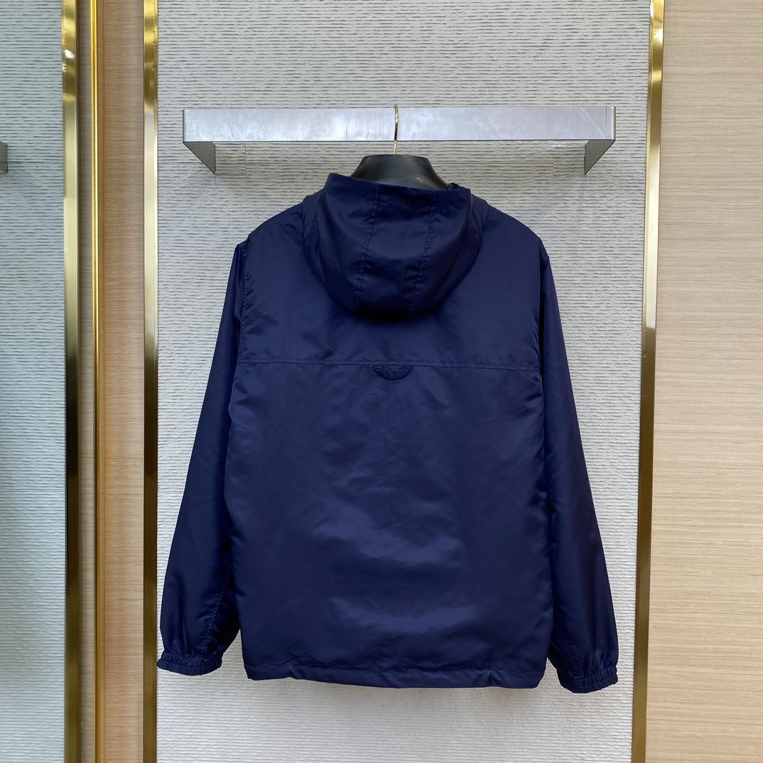Louis Vuitton Reverse Windbreaker - 
