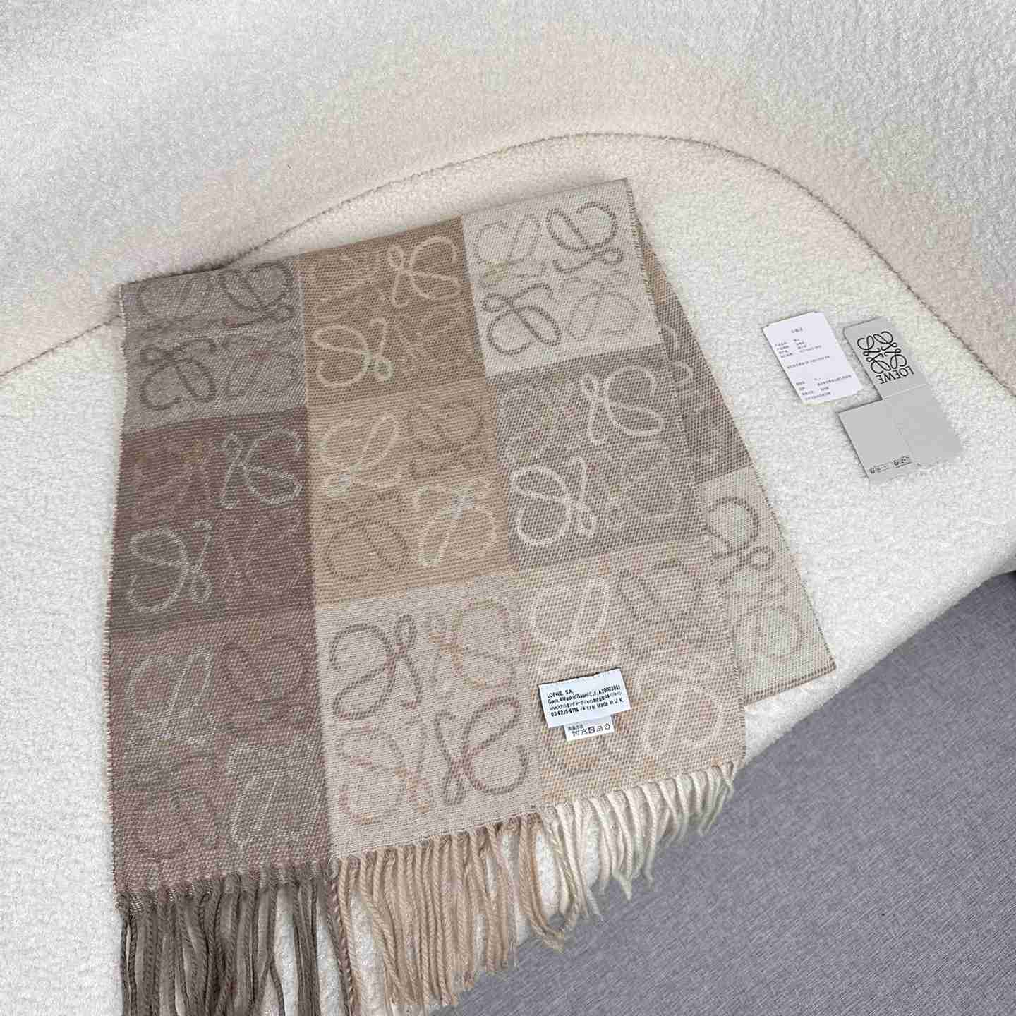 Loewe Scarf   38x200cm - PerfectKickZ