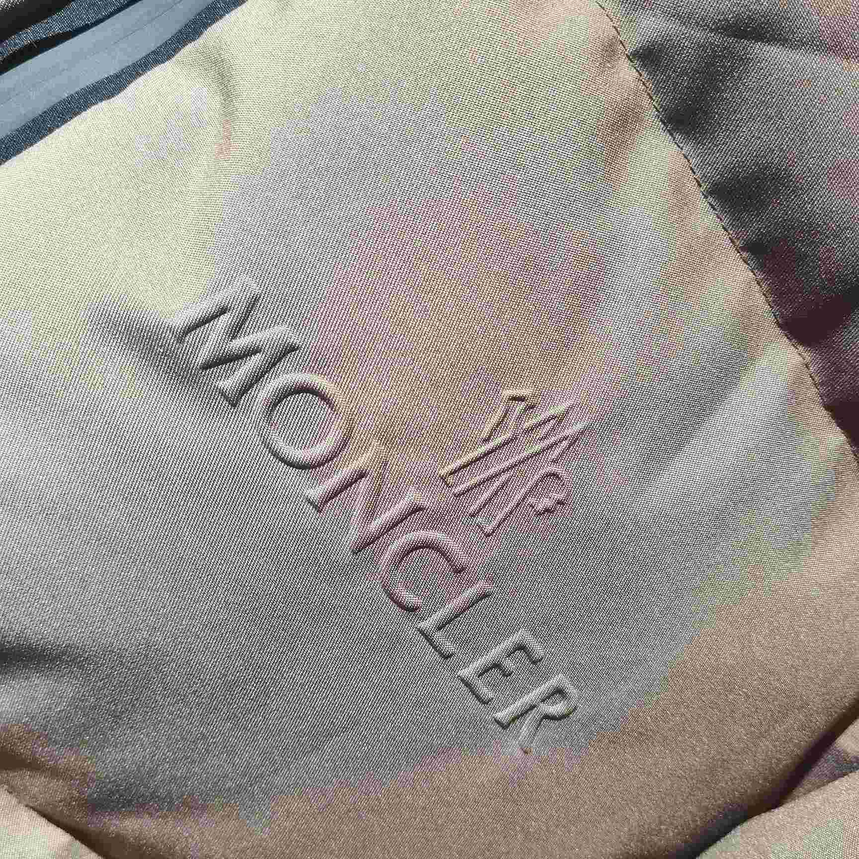 Moncler Misonet Short Down Jacket - PerfectKickZ