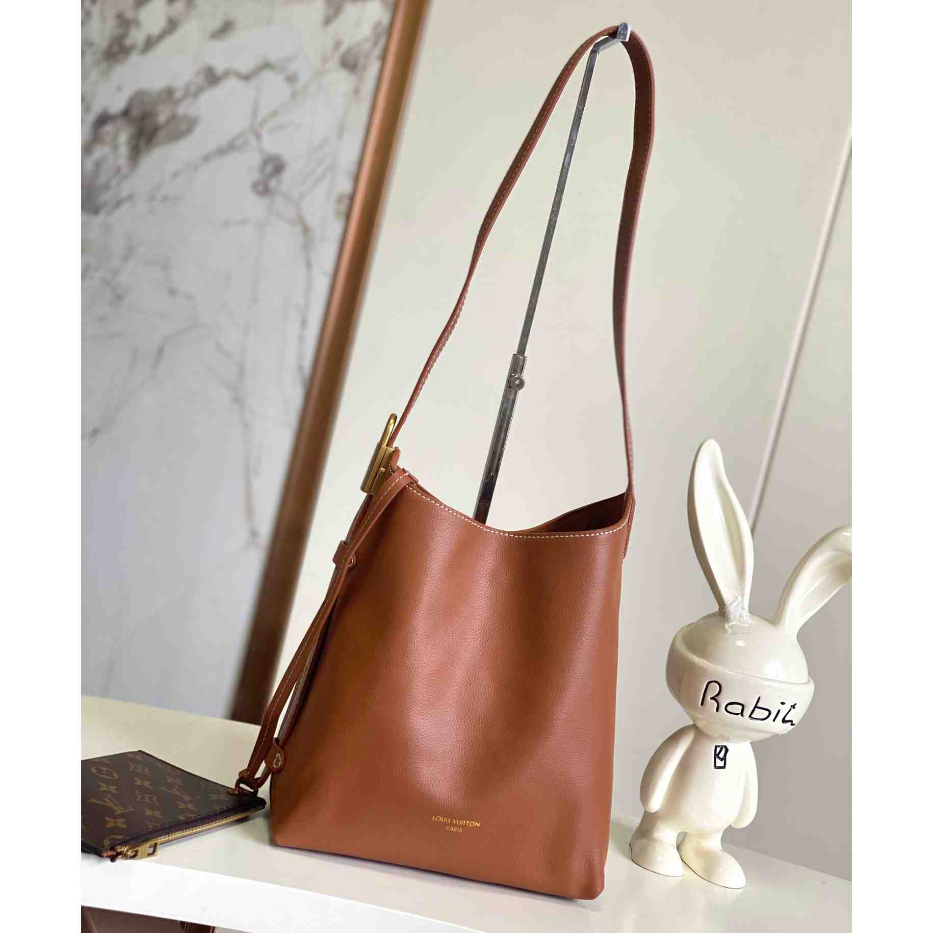 Louis Vuitton Low Key Hobo PM   M25352 - PerfectKickZ
