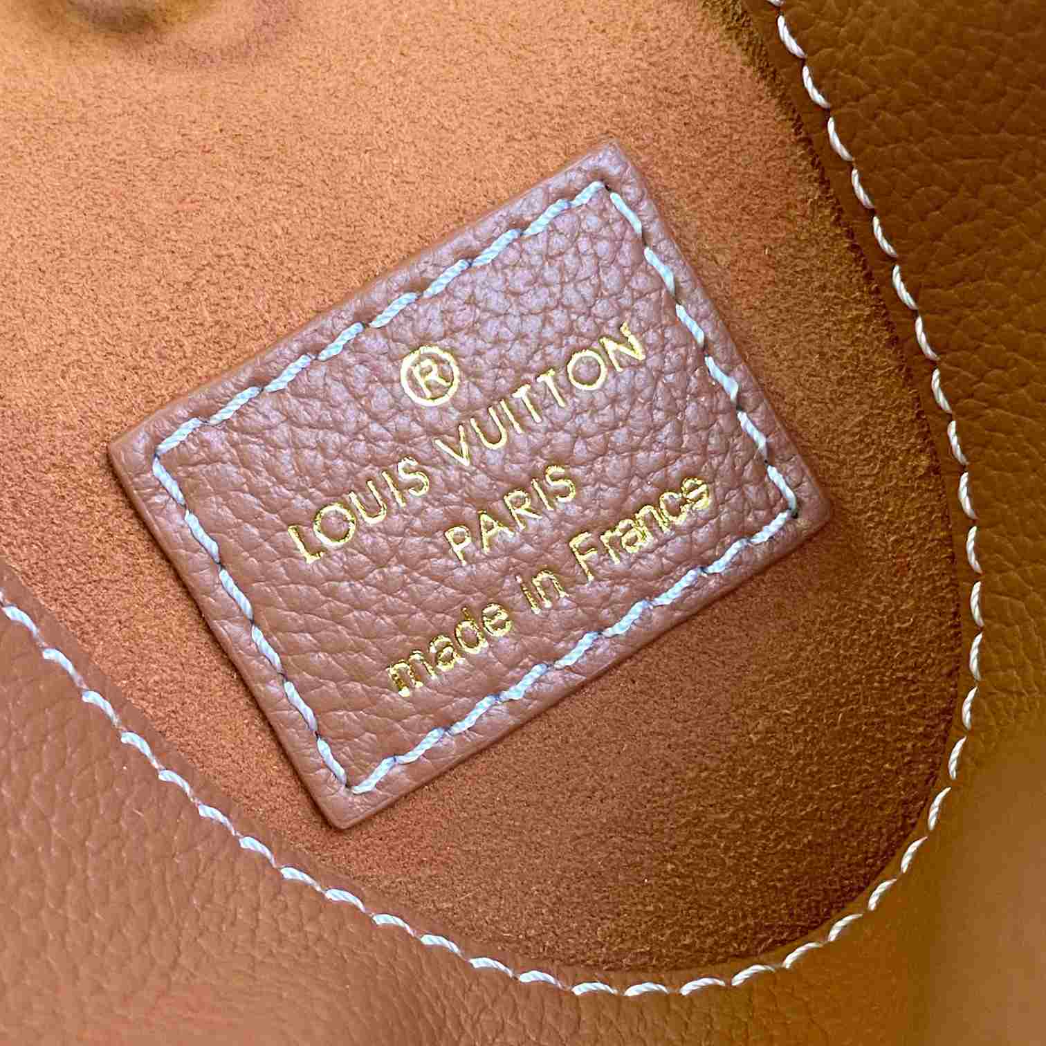 Louis Vuitton Low Key Hobo PM   M25352 - PerfectKickZ