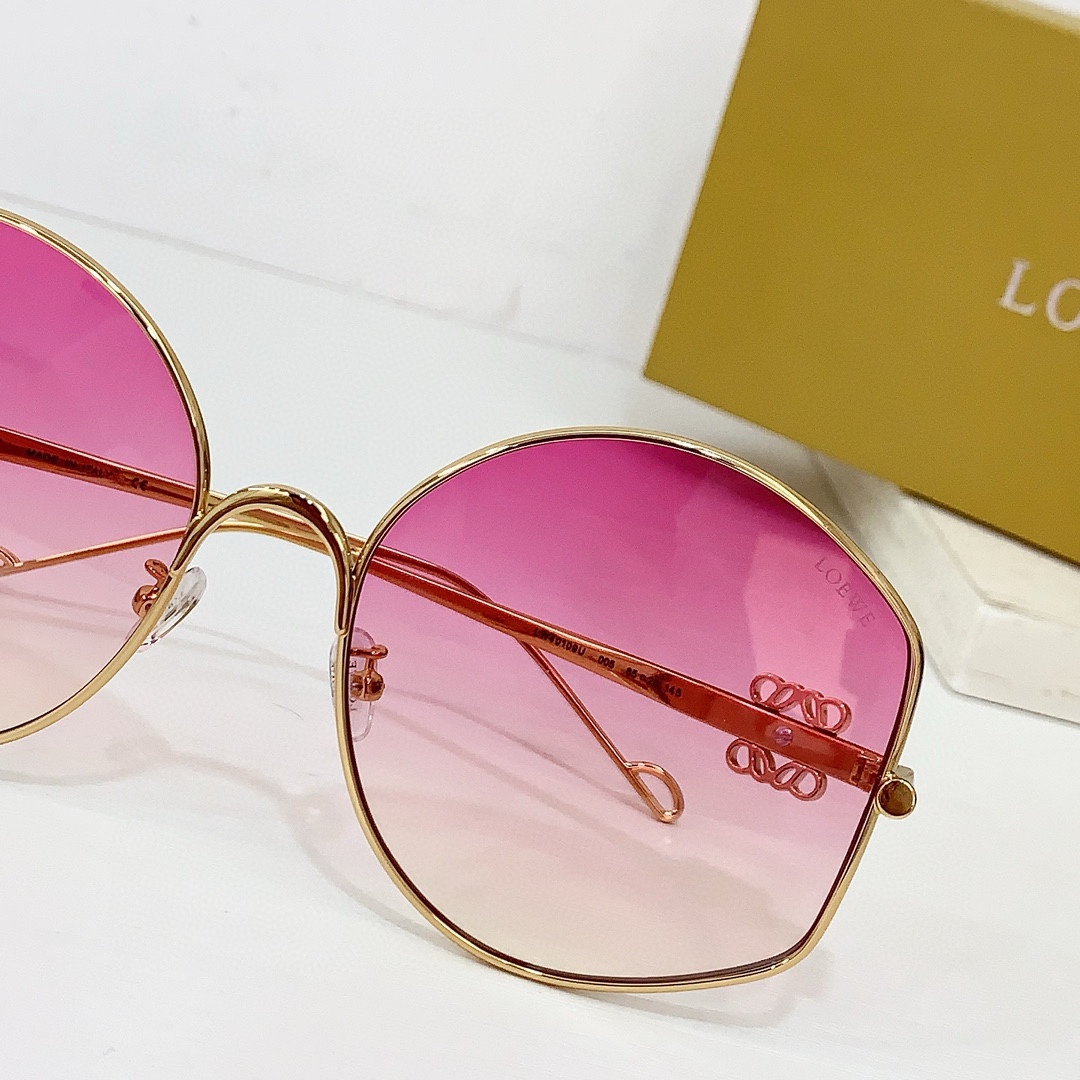 Loewe LW40109U Sunglasses  - PerfectKickZ