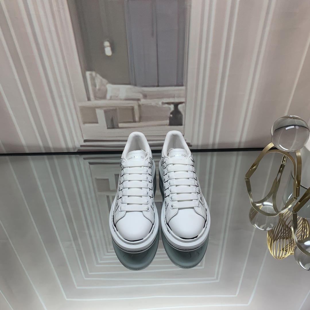 Alexander Mqueen Oversized Sneakers - 