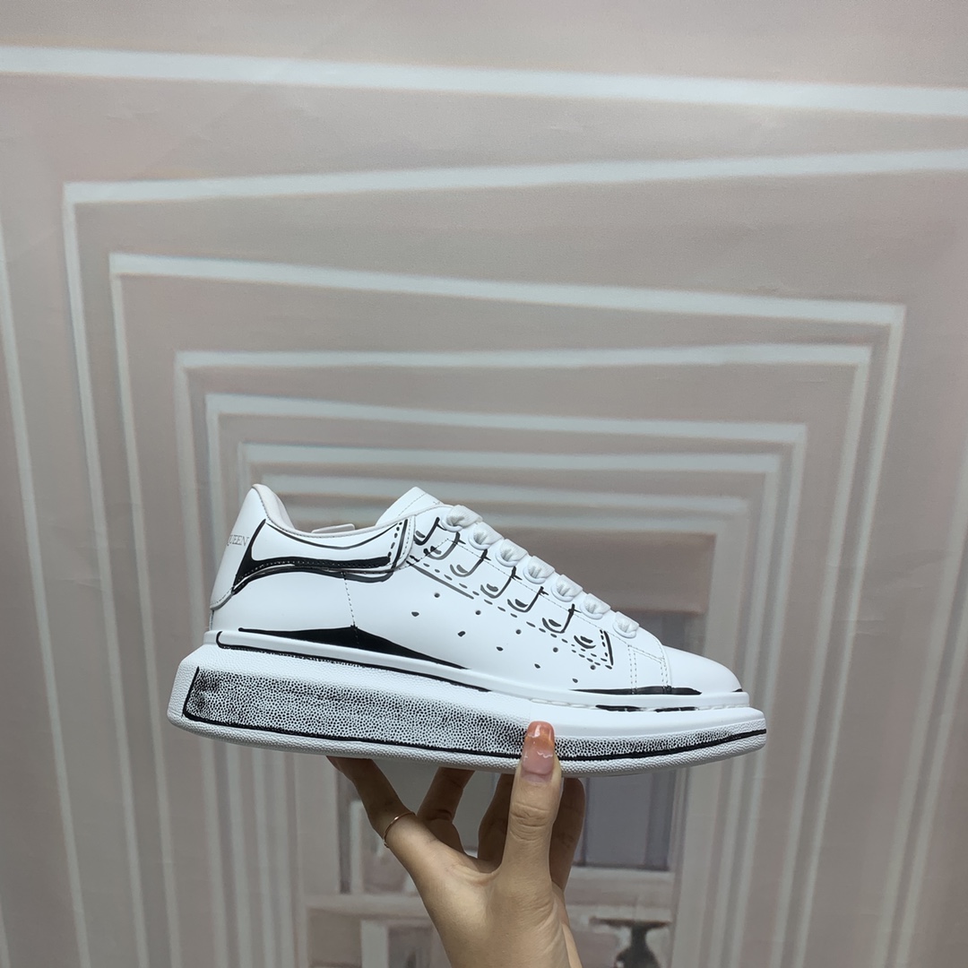 Alexander Mqueen Oversized Sneakers - 