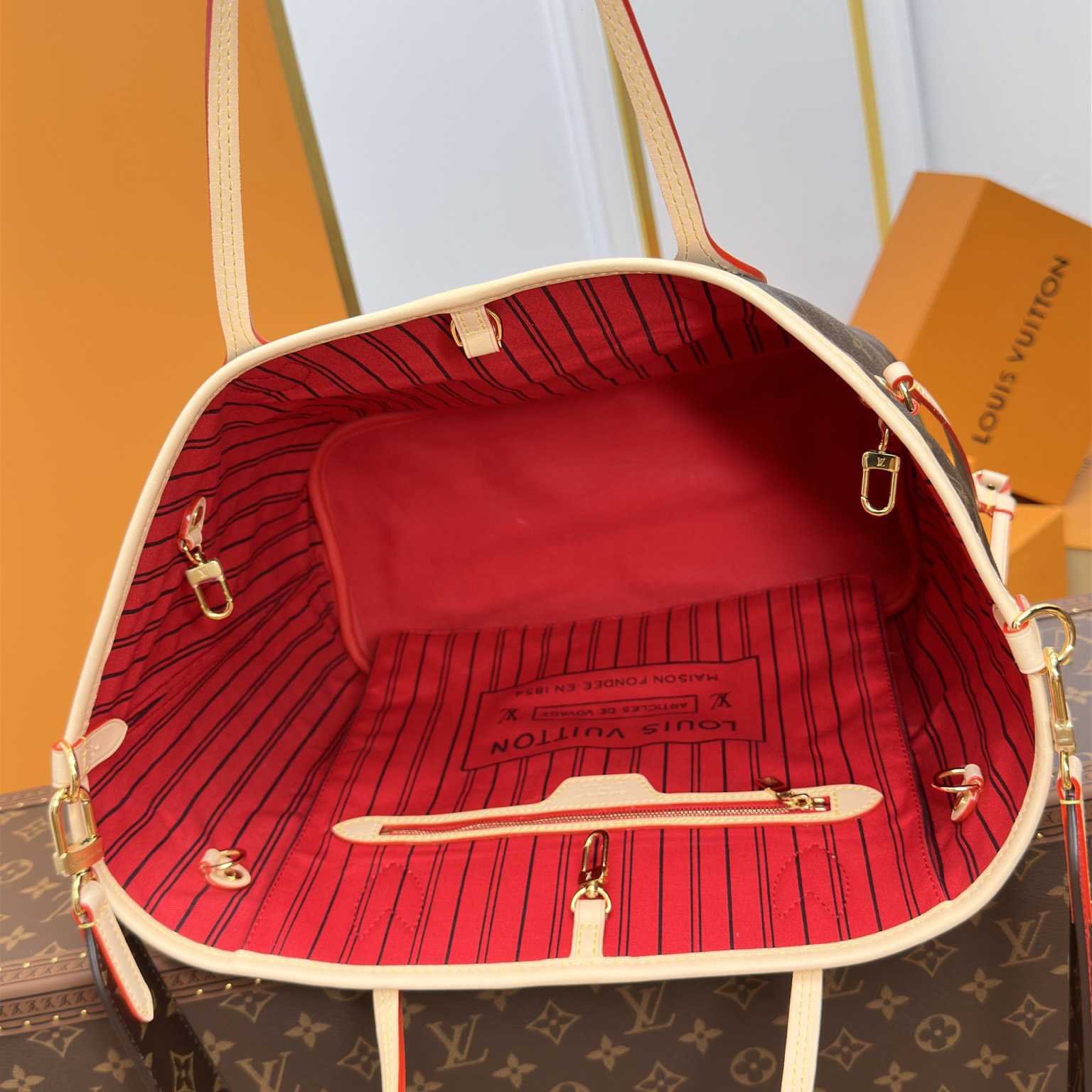 Louis Vuitton Neverfull Bandoulière Inside Out MM   M12096 - PerfectKickZ
