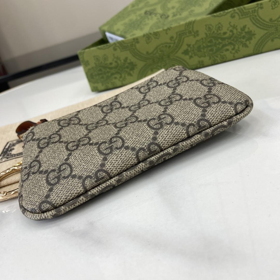 Gucci GG Emblem Key Case - PerfectKickZ