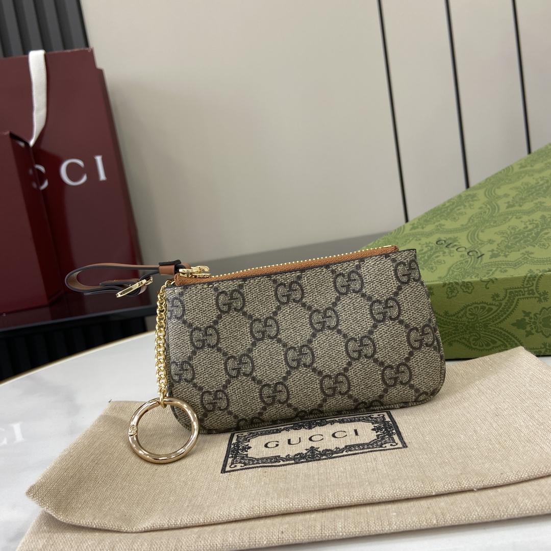 Gucci GG Emblem Key Case - PerfectKickZ