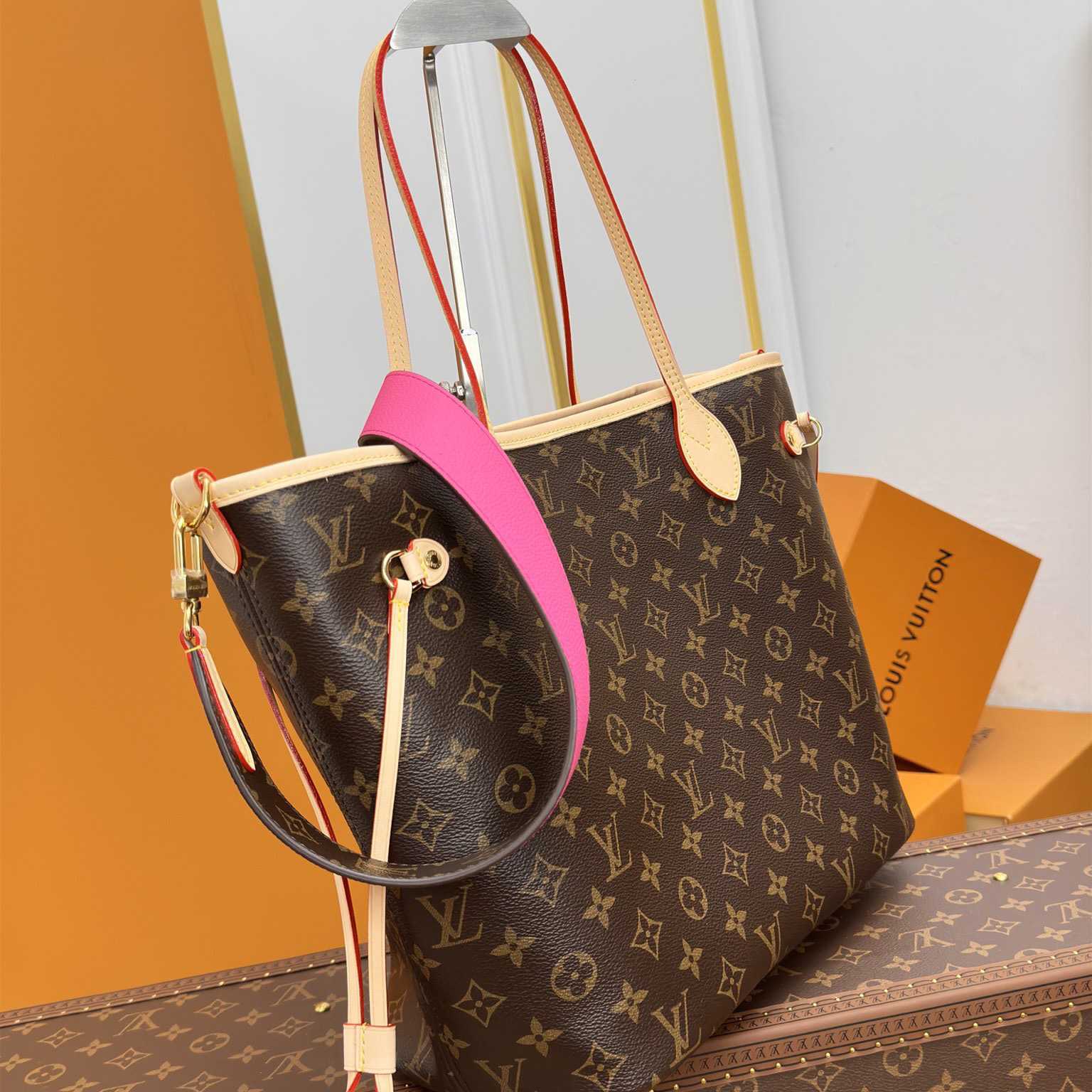 Louis Vuitton Neverfull Bandoulière Inside Out MM   M12257 - PerfectKickZ