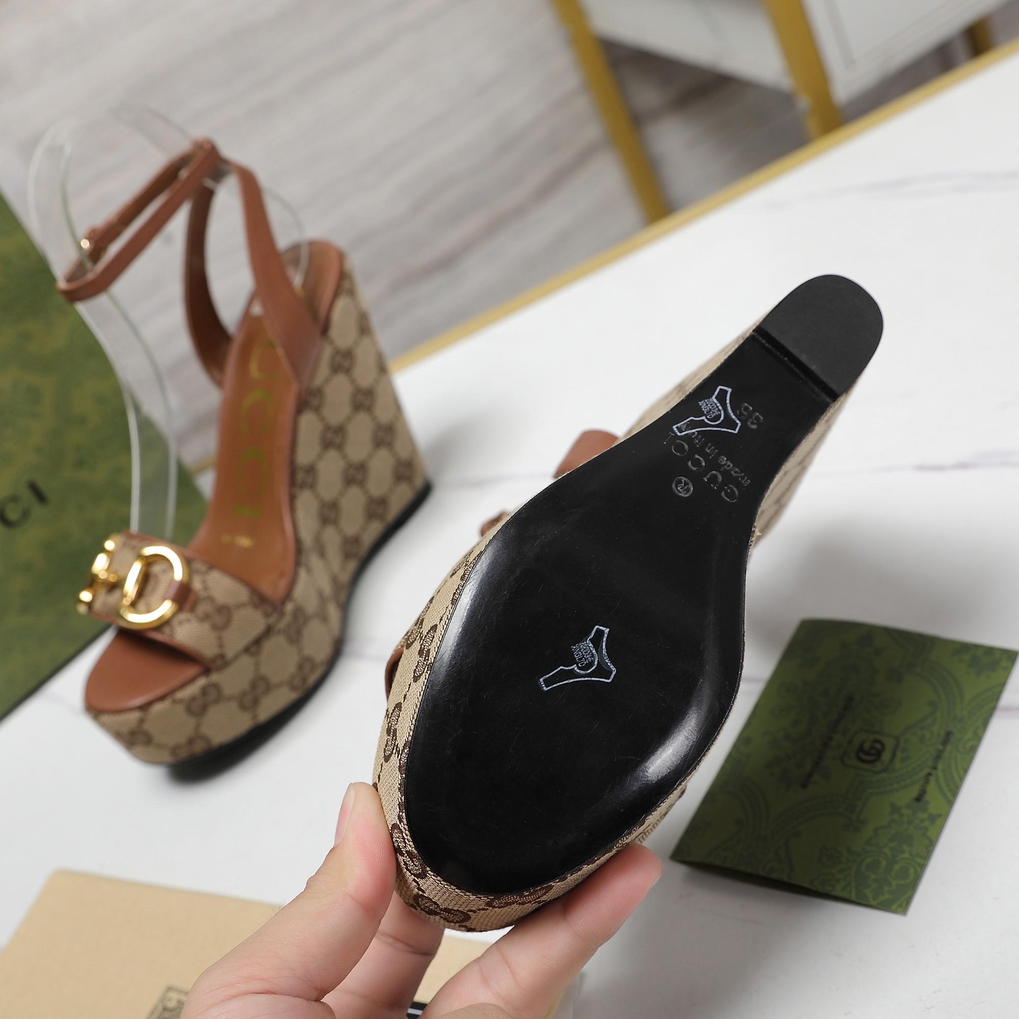 Gucci Women's Horsebit Platform Sandal  - PerfectKickZ