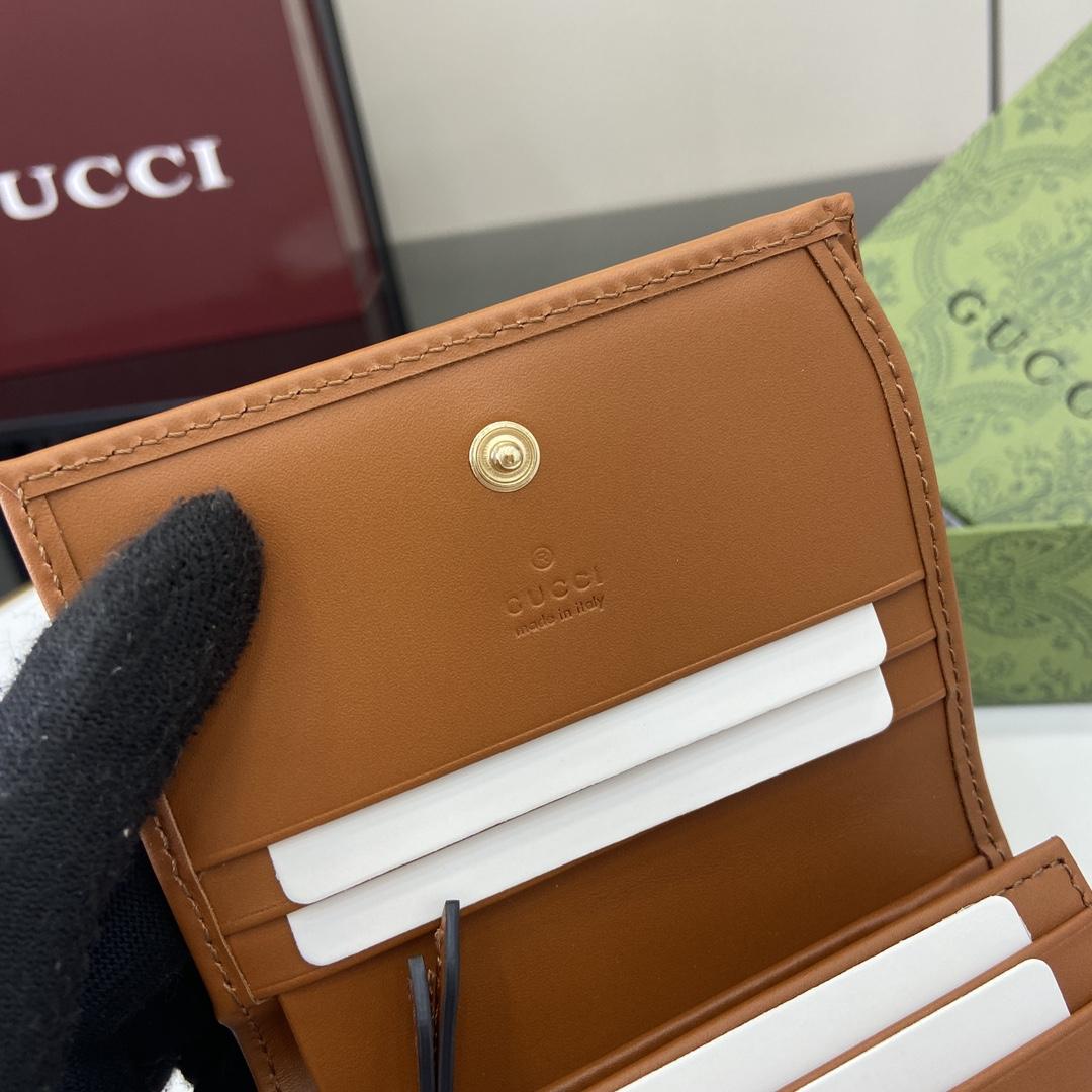 Gucci GG Emblem Mini Wallet - PerfectKickZ