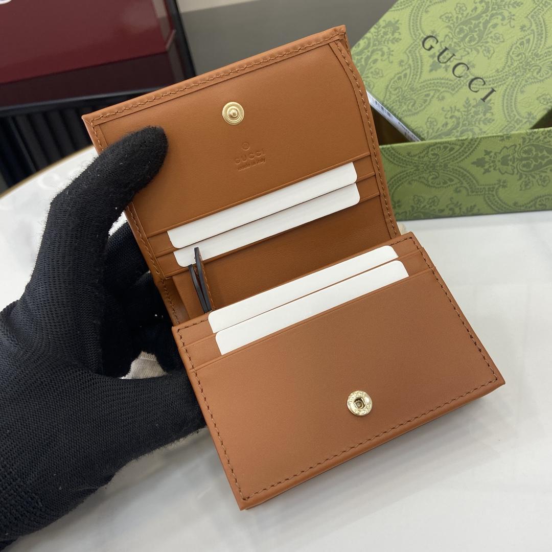 Gucci GG Emblem Mini Wallet - 