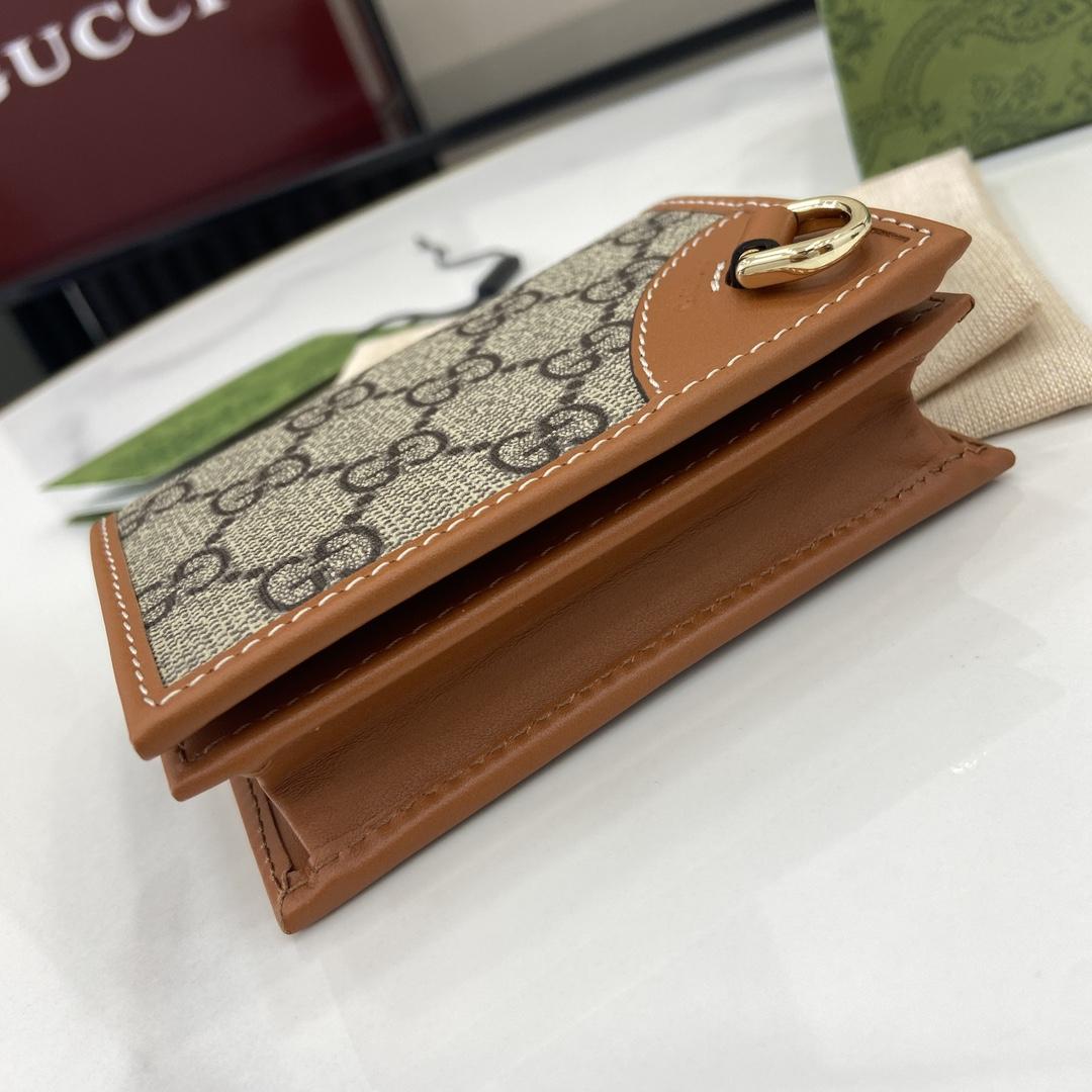 Gucci GG Emblem Mini Wallet - 