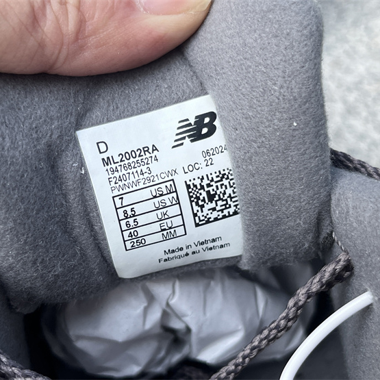 New Balance NB 2002R Sneakers      ML2002RA   - PerfectKickZ