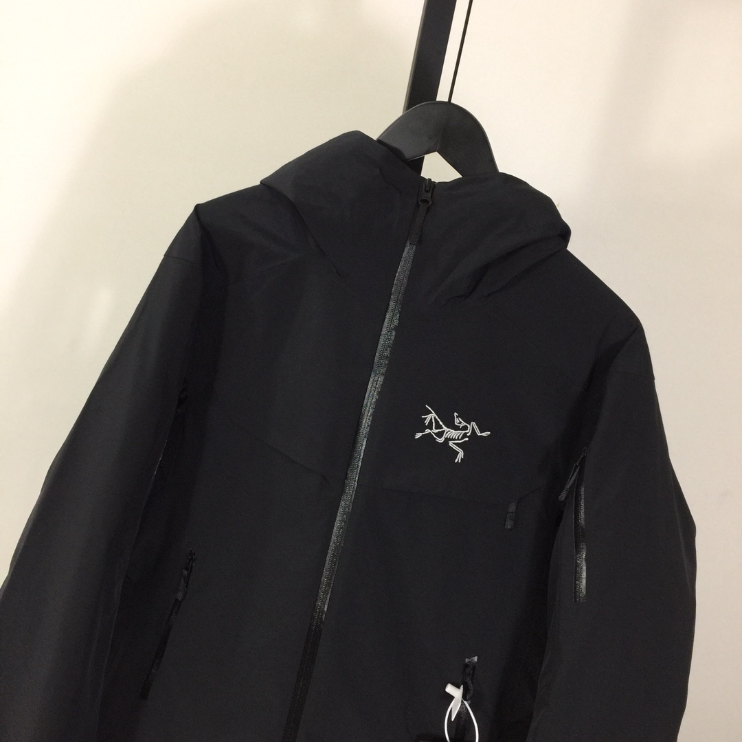 Arc'teryx Macai Lt Jacket - PerfectKickZ