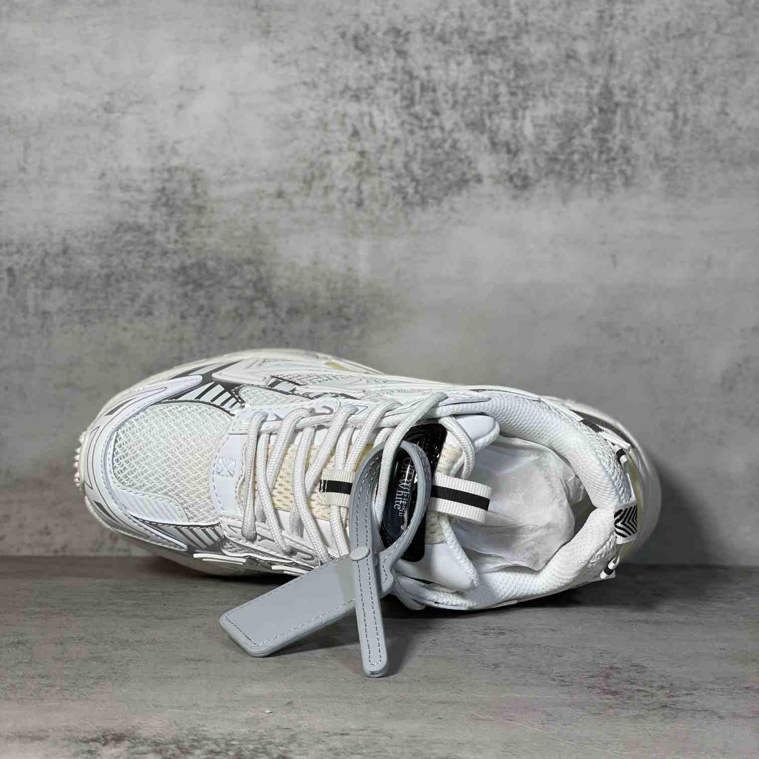 Off-White c/oVrgil Abloh™ Sneakers - 